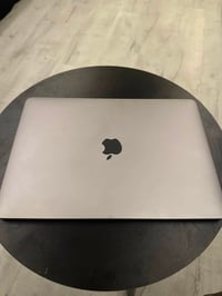 ماك بوك برو • 13 بوصة 2019 • 250GB SSD
