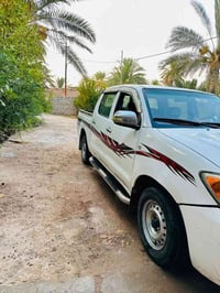 للبيع موديل ٢٠٠٦ ٠٧٧٠٥٥٣٦٤٧٧