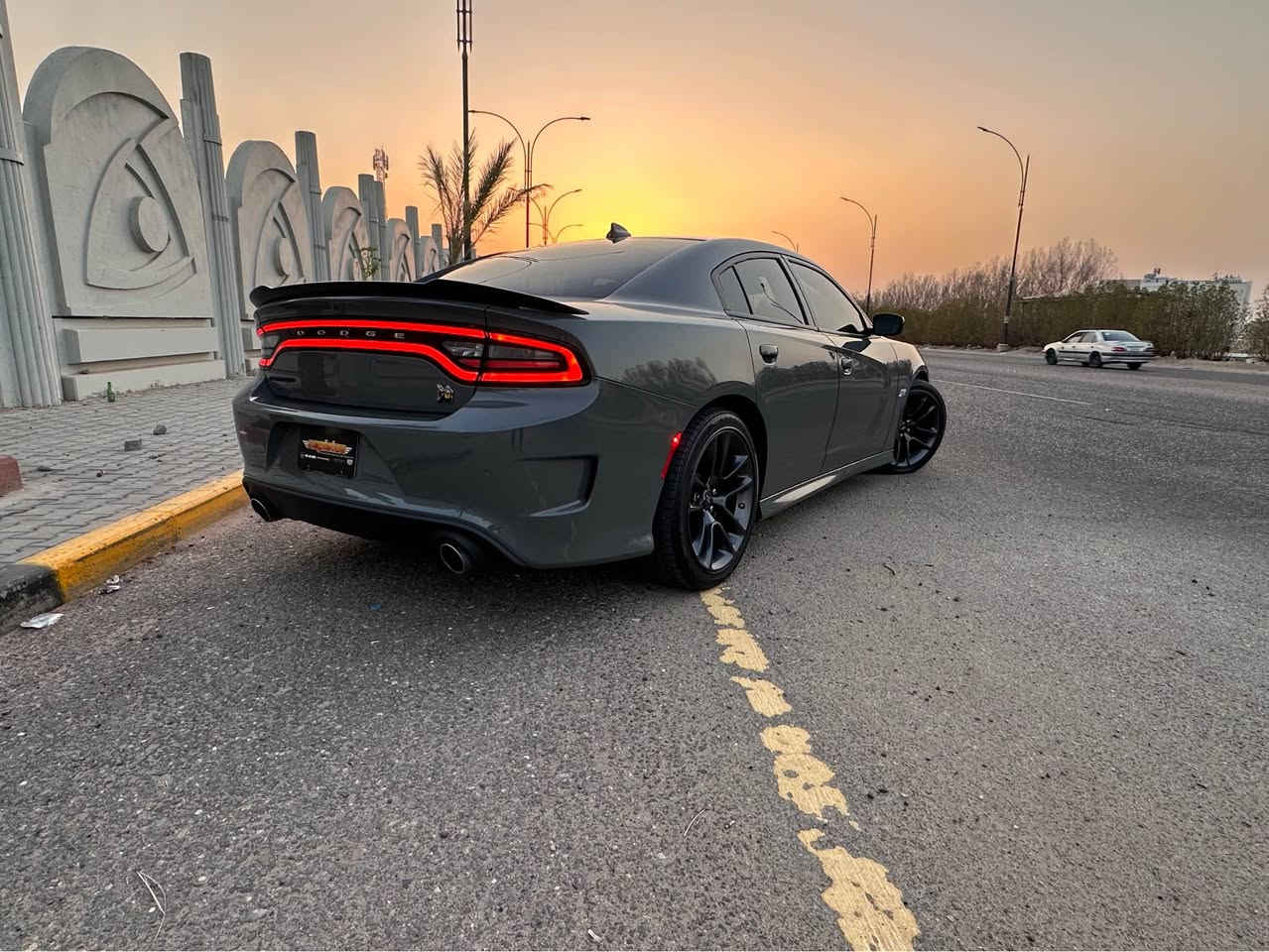 السلام عليكم 
جارجر Scat Pack 2023 الاصدار الاخير
ستوك V8 - 6400 The Last Call
عداد 30 الف ميل 
مواصفات نص فول :-
* رادار امامي
* حساسات خلفية
* هيتر مري و رادار جانبي و خلفي
* كشنات حضن سبورت مخمل
* مقاعد تدفئة و كهربائي 
* شفتات و Dashboard 
* نظام تشغيل 4 سليندر للاقتصاد 
* للتحكم الكامل باعدادات السيارة Page Performance
* تعتيم المراية الخلفيه
و باقي التفاصيل والمواصفات معروفة
حادث :- فقط بمقدمة البنيد بارد كلش قليل
حتى الراديتر و التبريد نفسها بلادي
حرة منفيس بأسمي تترقم جميع المحافظات حتى لو شمالي
‏2C3CDXGJ3PH653571
السعر :- 265$ و بيها مجال ان شاء الله 
متواجد اتصال و واتساب 
البصرة - مجمع الامل السكني 2
0️⃣7️⃣7️⃣0️⃣7️⃣0️⃣8️⃣9️⃣9️⃣🔟
*********** البصرة, العراق
