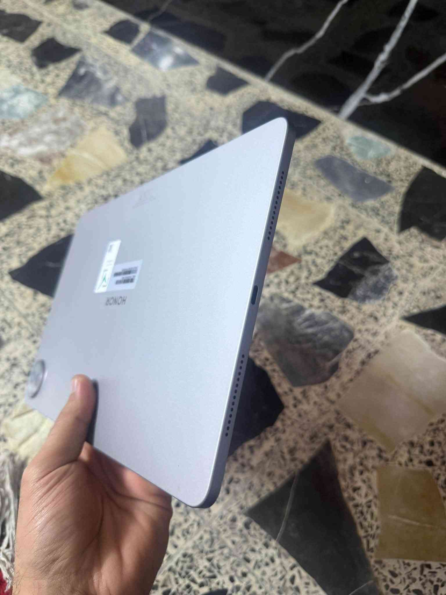 هونر باد 10 جهاز نضيف مكفول لا مفتوح ولا مصلح
ايباد لدراسه ايباد للألعاب  يدعم الشاشه الورقيه 
البطاريه 10100
ذاكره 256 
للاستفسار ***********
السعر 475وبي مجال
