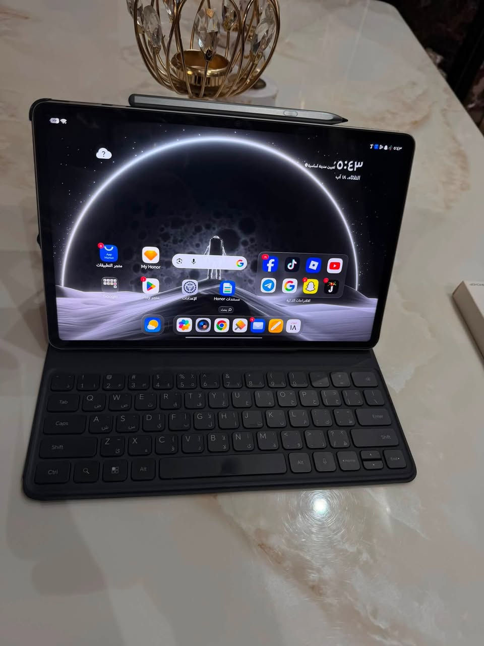 سلام عليكم ايبد هونر باد 10(HONOR Pad 10)

جهاز جديد كلشي ما بدل بي مداخل صيانه
صار فتره من اشتريته  
 يعني بعد جديد  استخدامي بي قليل 
سعره 440 و بي مجال بسيط 
ذاكره 256 
عنوان بغداد السيديه 
رقم ***********
