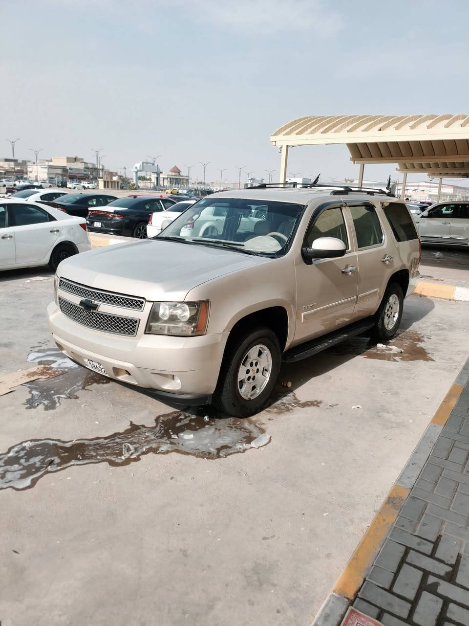 سلام عليكم تاهو خليجي  موديل 2010 سيارة كفاله ضربة وتبديل بيها صبغ جماليه مكفولة من لعيب شرعي رقم بصرة جديد سنويه2031 كير محرك حدادة تخم تاير كله كفاله وشرط لفحص سعر 130 وبيها مجال لمكان بصرة الاتصال ول ستفسار ***********
