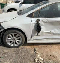 تيوتا كورلا 2024خليجي سعر 65$ سابقا مكفوله صار بيه ضرر جاملغ خلفي وبوب...
