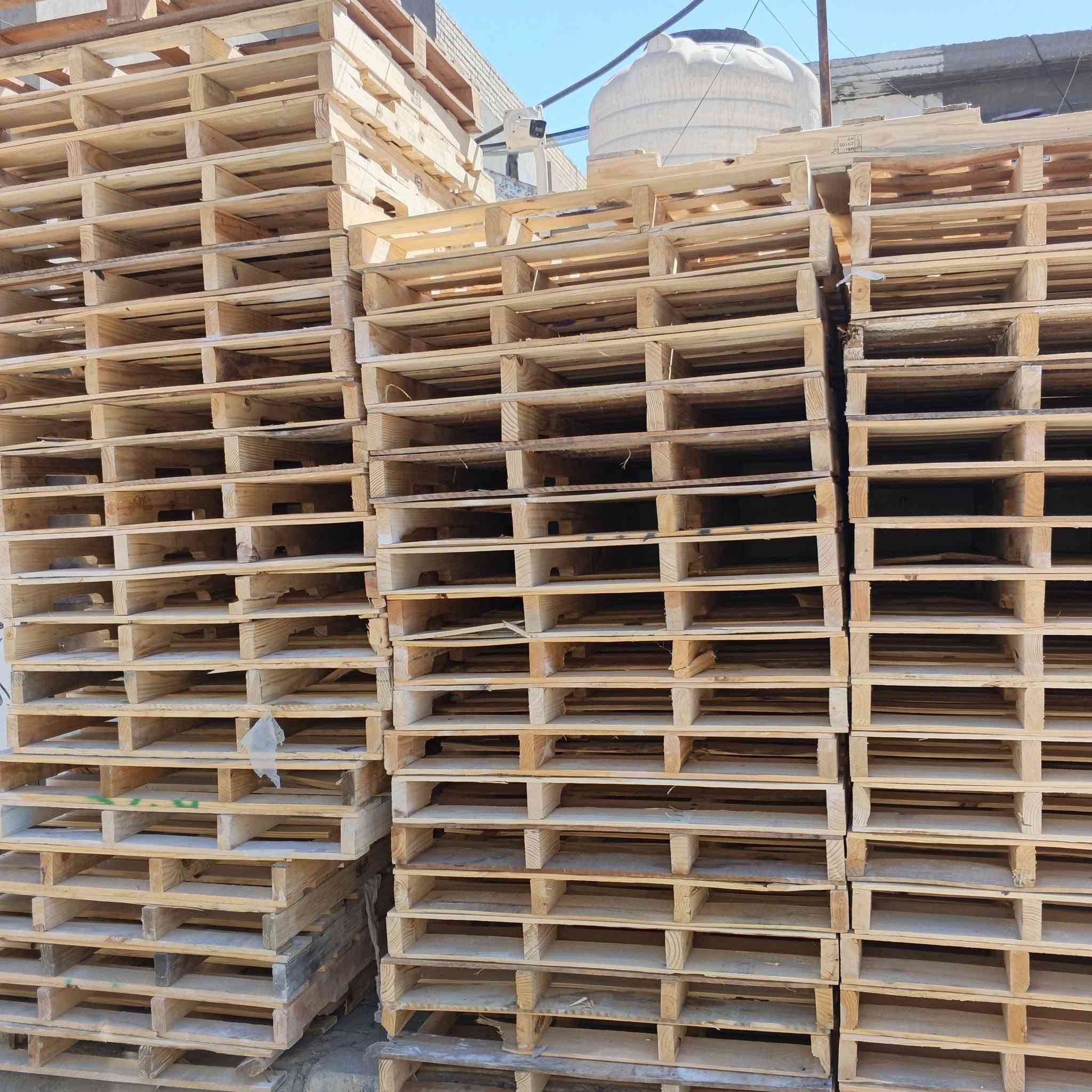 للبيع سكيب قياس 110*130  مكان بغداد العبيدي الرقم ***********
