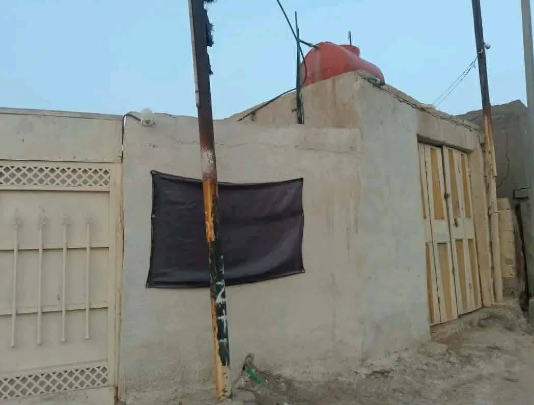 بيت لبيع معمل الكرستال
ليتكون من3غرف وصاله ومطبخ واستقبال وكراج ومحل المساحه ميتين متر طابو زراعي سند 25بيع 38 استفسار اكثر ***********
