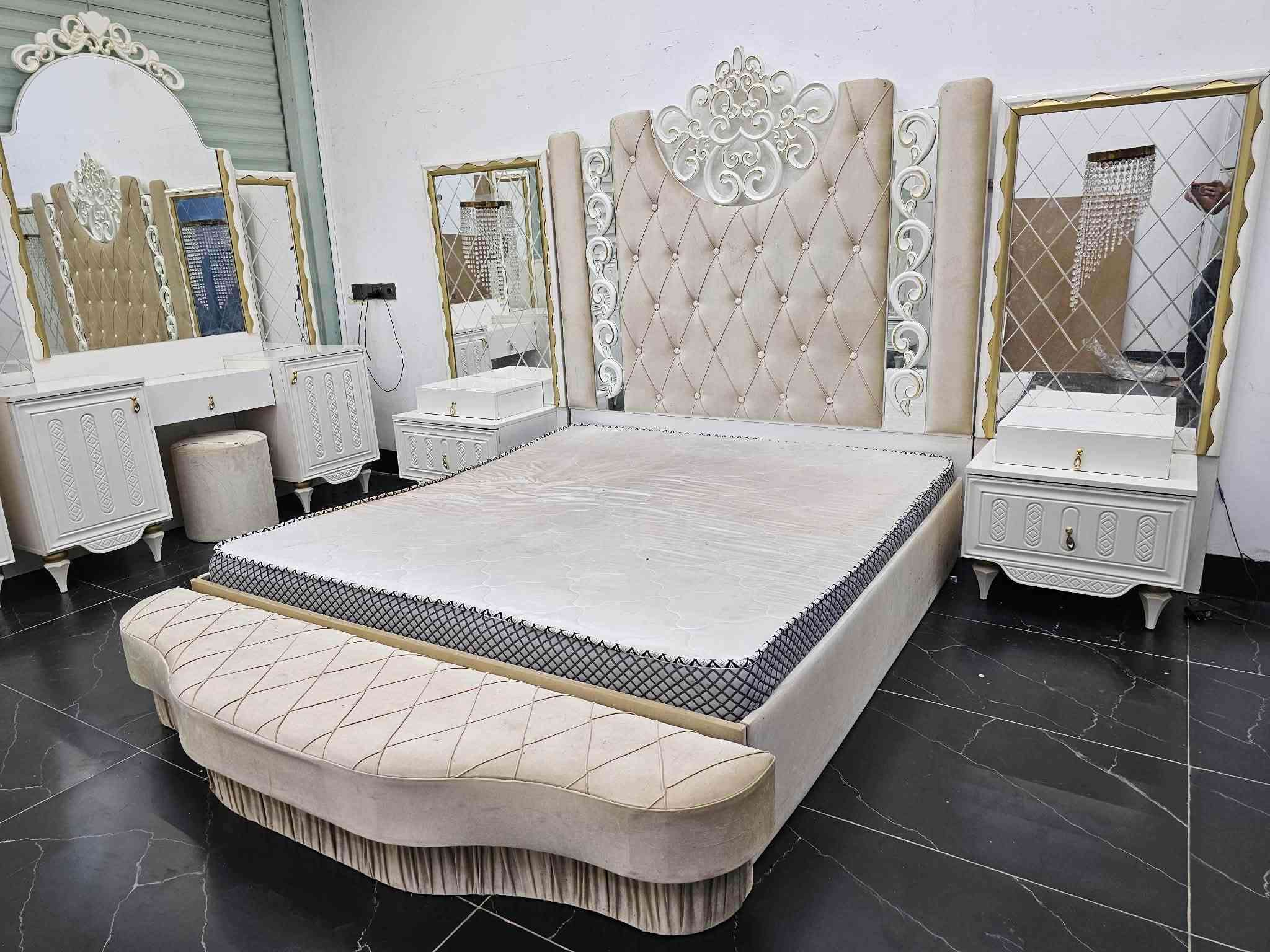 غرفه نوم ملكي 👑 9 قطع لوك صفر كامل انارات لمس اي استفسار اتصال رقم عنوان كركوك ***********
