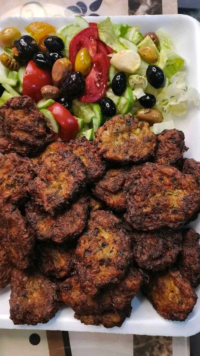 أكل بيت