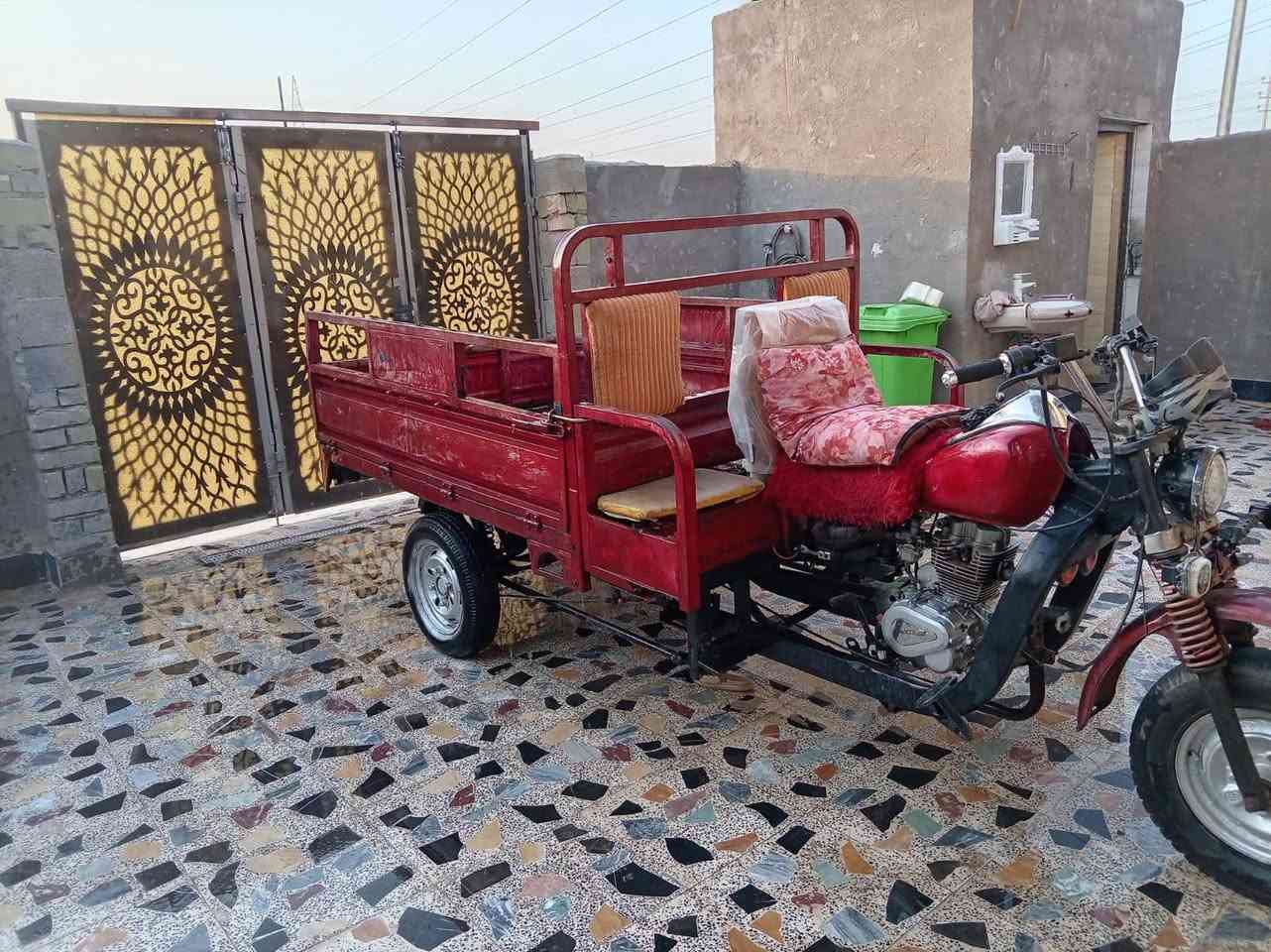 السلام عليكم ستوته للبيع موديل 10 رقم اسود راعيها موجود بالسلام بس ما اندله وين بالضبط بالسلام شاصي مكفول كهربائيات شغالات محرك ستوني مجفته سعرها 1250 وبيها مجال للشراي 
***********
تواصل على الفيس واتساب فقط
