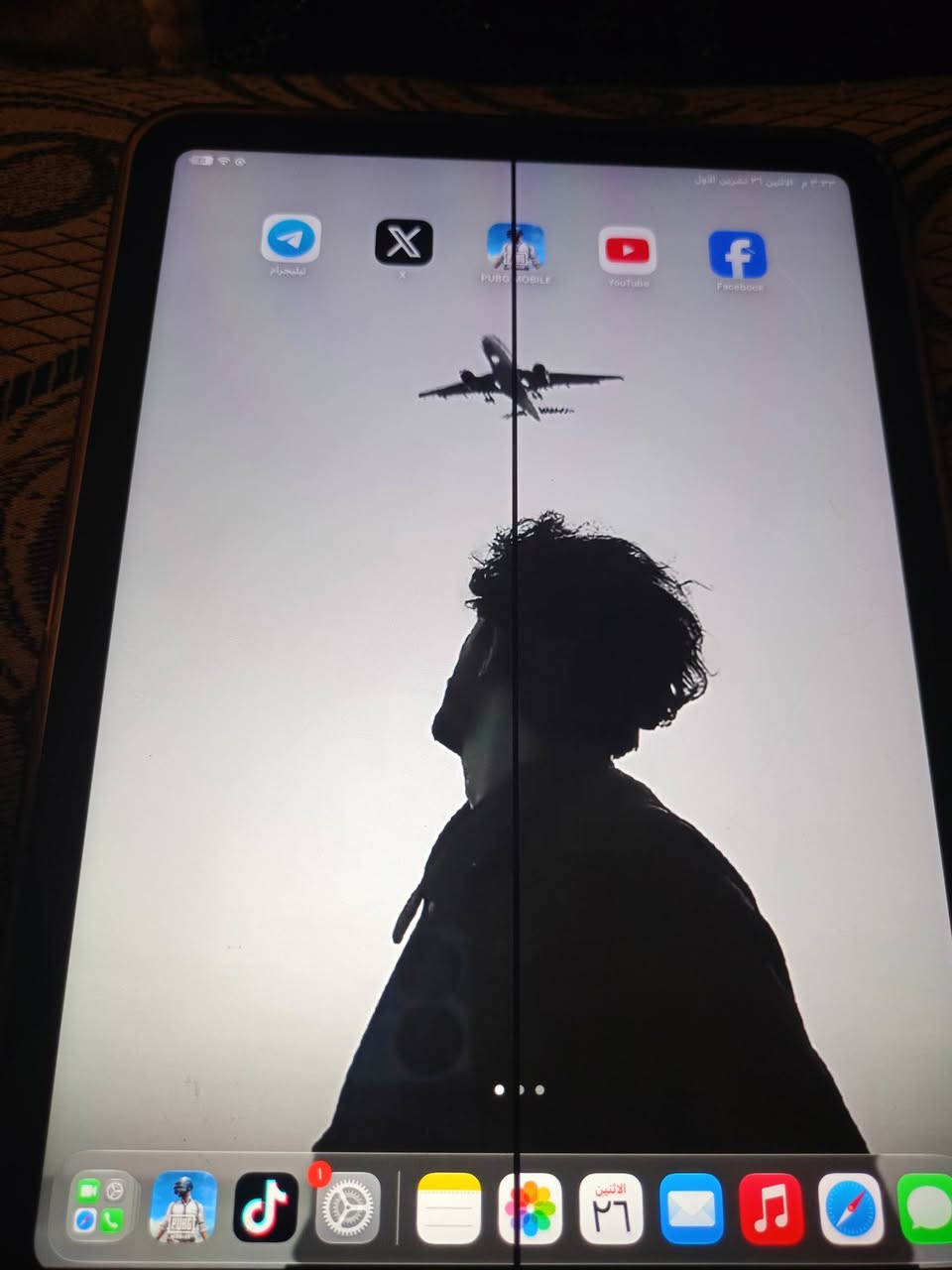 ايباد ١١ • بطارية ٩٠٪ • نضيف