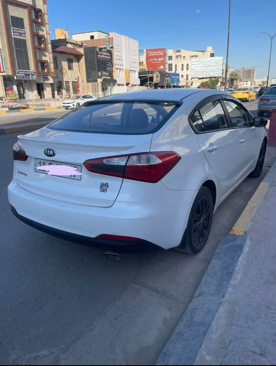 السلام عليكم كيا سيراتو موديل 2015خليجيه لون ابيض صدفي
ماشيه 164

محرك 1600دوش 

رقم بغداد 

شرط التحويل 

تحكم ستيرن جهتين

كاميره خلفيه

5ويل كب 

صدر امامي جديد والخلفي نص عمر 

زوج تايرات امامي جدد والخلفي تعبانات

السياره بدون قطرة صبغ فقط الي 

مأشر عليهن بلصور ع البارد يرجعن موس شوفت عينكم

وحالوب جدآ خفيف بلقماره ممبين 

سياره ناعمه بلمشي وحلوه مال جناي 

تجي وتشوف بعينك وتفحص 

مابيع بلتليفون 

رجآ اقرأ المنشور زين يلا تخابر 

اي ستفسار بعد هذا رقمي *********** بي واتساب 

السعر 118 وبيها مجال حك جيتك وعلى راسي 

اوني بخدمة الطيبين

متعجبك چنك ما شفتها

مكاني بغداد المنصور
