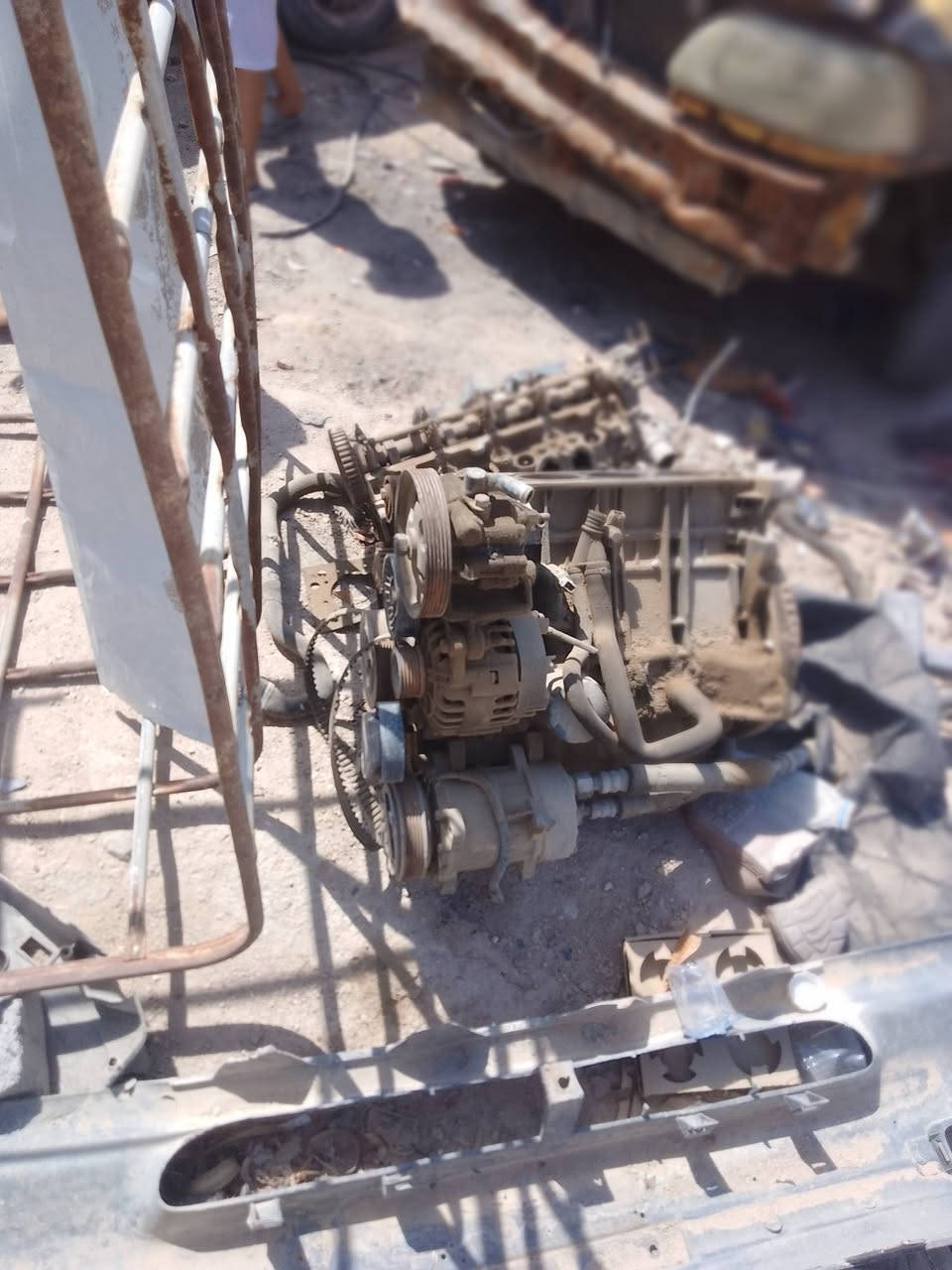 مرحبا اخوان عندي تفصيخ سايبا بيجو وهاي الأغراض شتحتاج موجود واشتري سيارات تسقيط واشتري سايبا نظيف تعبان مظروب شغال *********** زبير دواجل
