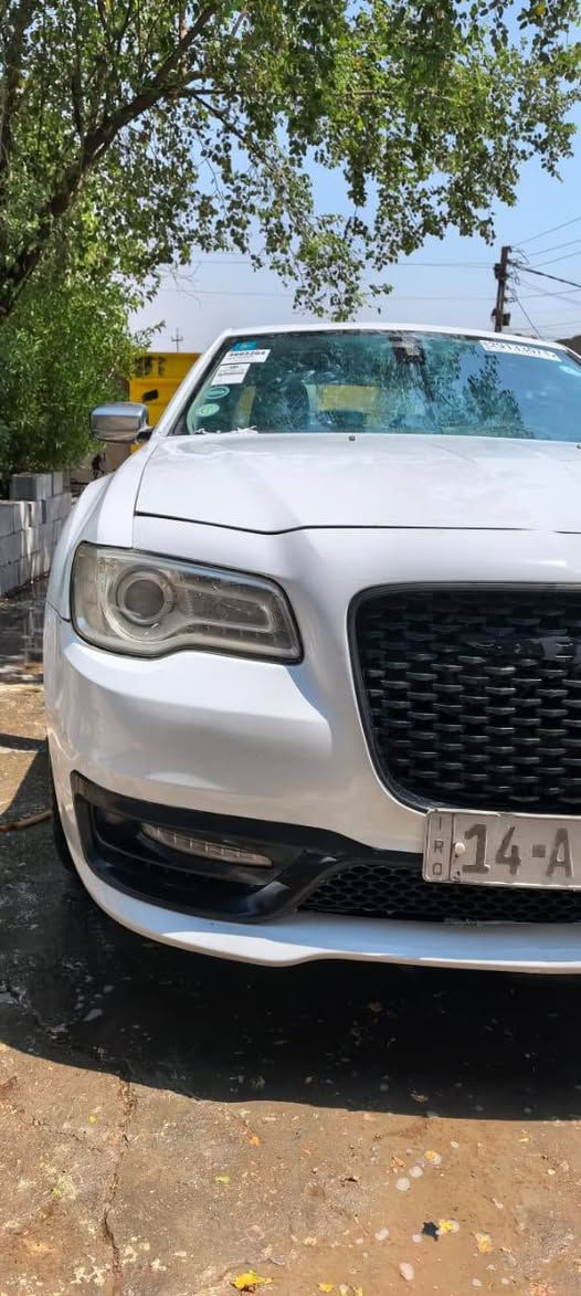 للبيع: كرايسلر موديل 2017
صور الحادث بل منشور صدر جديد عربانة خليفية جديدة

مكينة وكير جدد مكاني بغداد التاجي ***********
