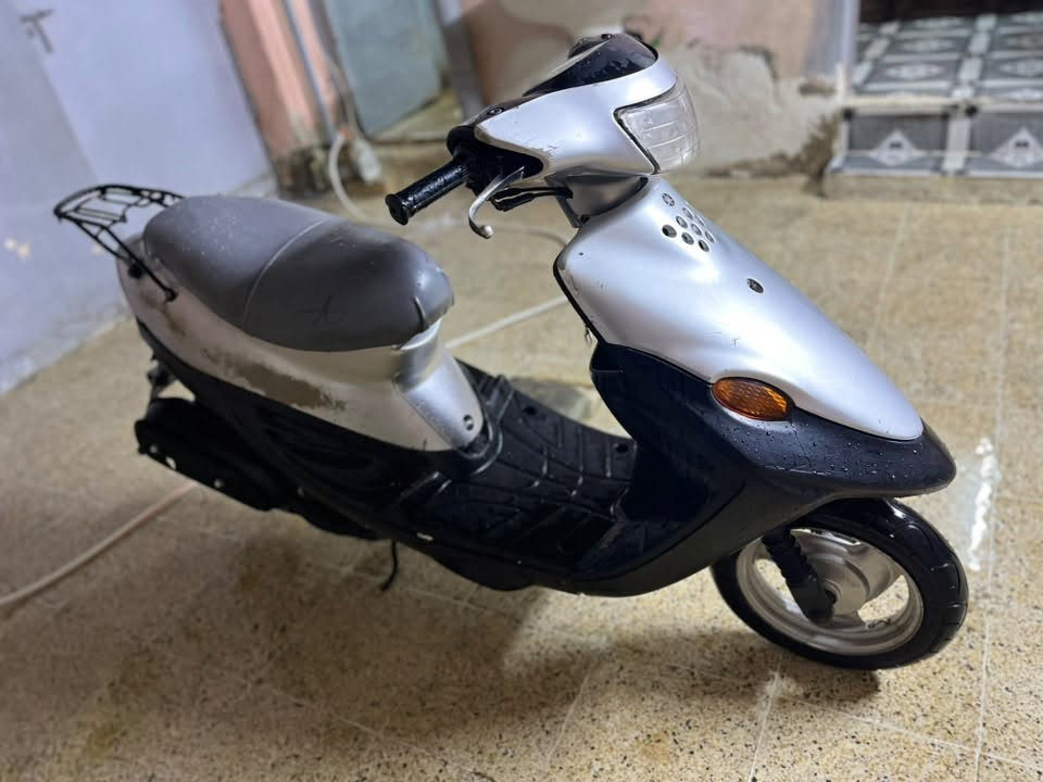 للبيع
سلام عليكم نحله 9 زروف كلها شغاله وايرمنيه وسلف 

سعرها 450 بيها مجال 

*********** 

***********
