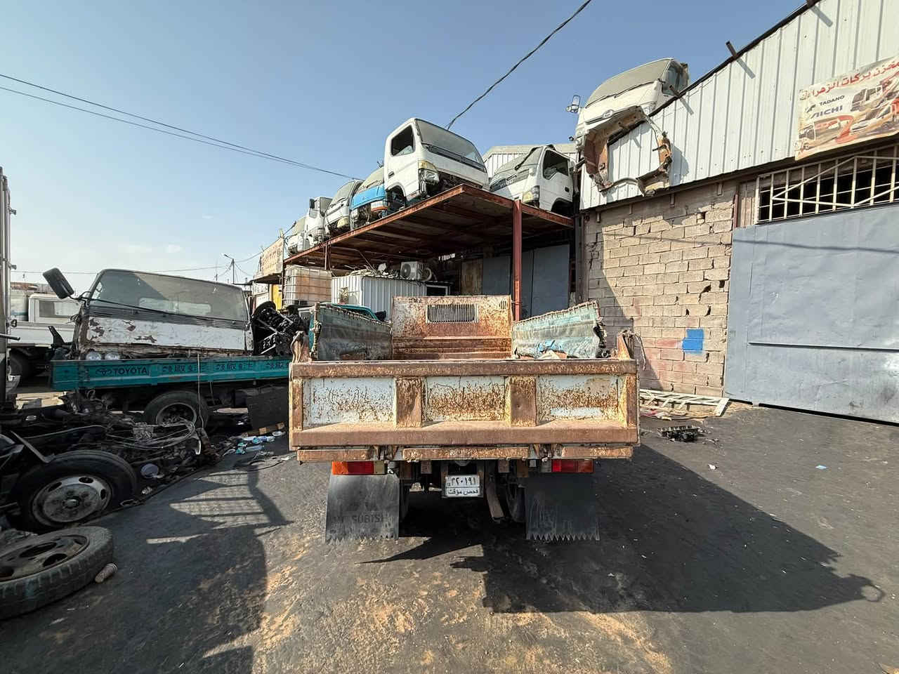 كنتر دخول جديد 🚨مديل ٢٠٠٧ منزل مديل ***********
محرك 4c50تخم تاير جوبلس شاصي جديد ***********
مكفول من كلشي بدي مال فحل سبرنك فوك ***********
ترهم مراوس بكلاب عااادي البصره صناعه حمدان ***********
