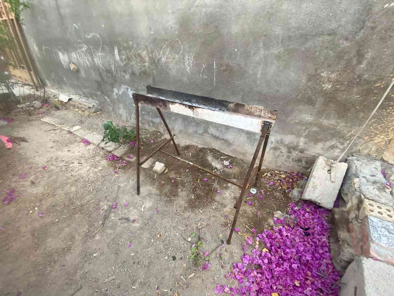 عارضه + منقله للبيع عارضه جبيره مرتبه
السعر 250 بيها مجال قليل 
الرقم:***********
