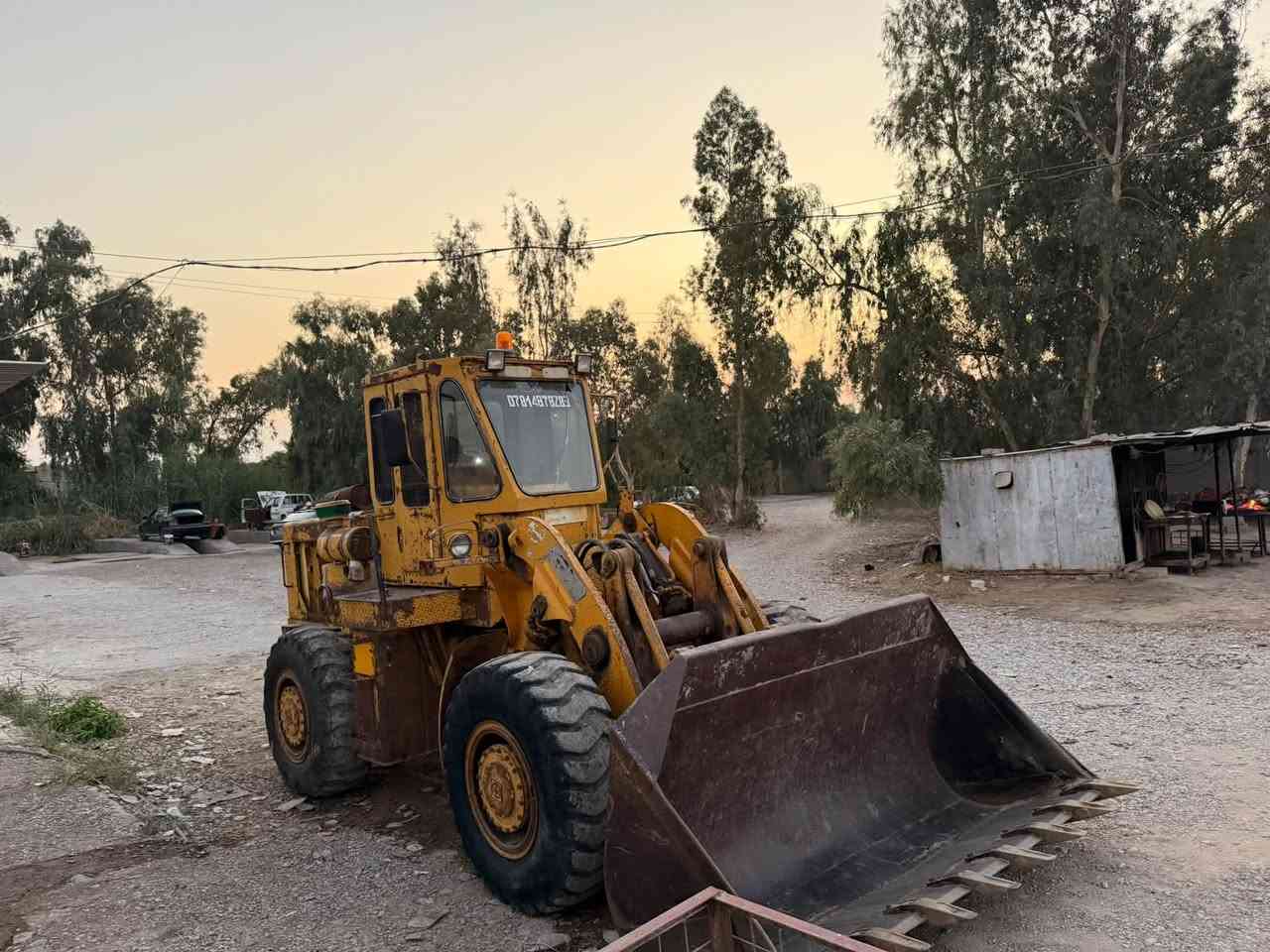 سلام عليكم شفل كاوسكي موديل 81 حجم 70 عادي محرك بي كير محرك مكفولات تركم تايرات زوج جدد وزوج نص عمر كهربائيات كلها شغاله بريك 4 اوياله رفع دفع خير من الله رقم ميسان سنويه شرط التحويل سنويه نافذه السعر 145 وبي مجال مكان ديالى كنعان معرض ارشد الاستفسار ***********

نص مكتوب في الصور:
- ***********