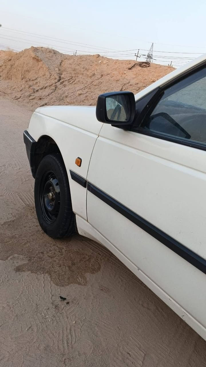 سلام عليكم بيجو روى موديل ٢٠٠٩السياره جديده مكفوله من الضربه بيه صبغ بلبنيد فقط مكينه  وكير وتبريد وتخم تاير وحداده كله جديد صاحبه ايريد مداور ملاحضه مكلف بنشر*********** السعر 28
