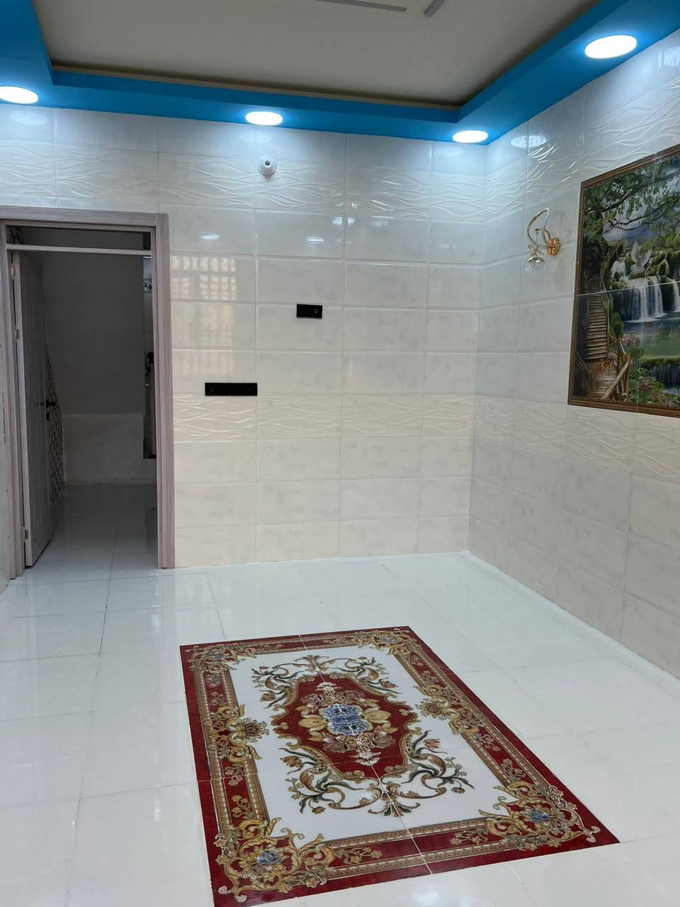 يالله الهم صلي على محمد وآل محمد يوجد بيت مساحه 50متر طابق ونص بناء بلوك بي غرفه وصاله واستقبال ومطبخ وصحيات عمل درجة اولى كافة الخدمات ماء مجاري كهرباء وتبليط طابو زراعي قرار محكمة موقع البيت كربلاء مجمع الابداع قرب جامعه العميد بصف علوه المخضر طريق الرابط عمود 1182مسافه عشر دقايق عن الامام الحسين عليه السلام يصلح سكن او حسينيه للزوار الاستفسار انتصل على الارقام التالية
***********
***********
واتساب موجود تحياتي للجميع كربلاء, العراق

