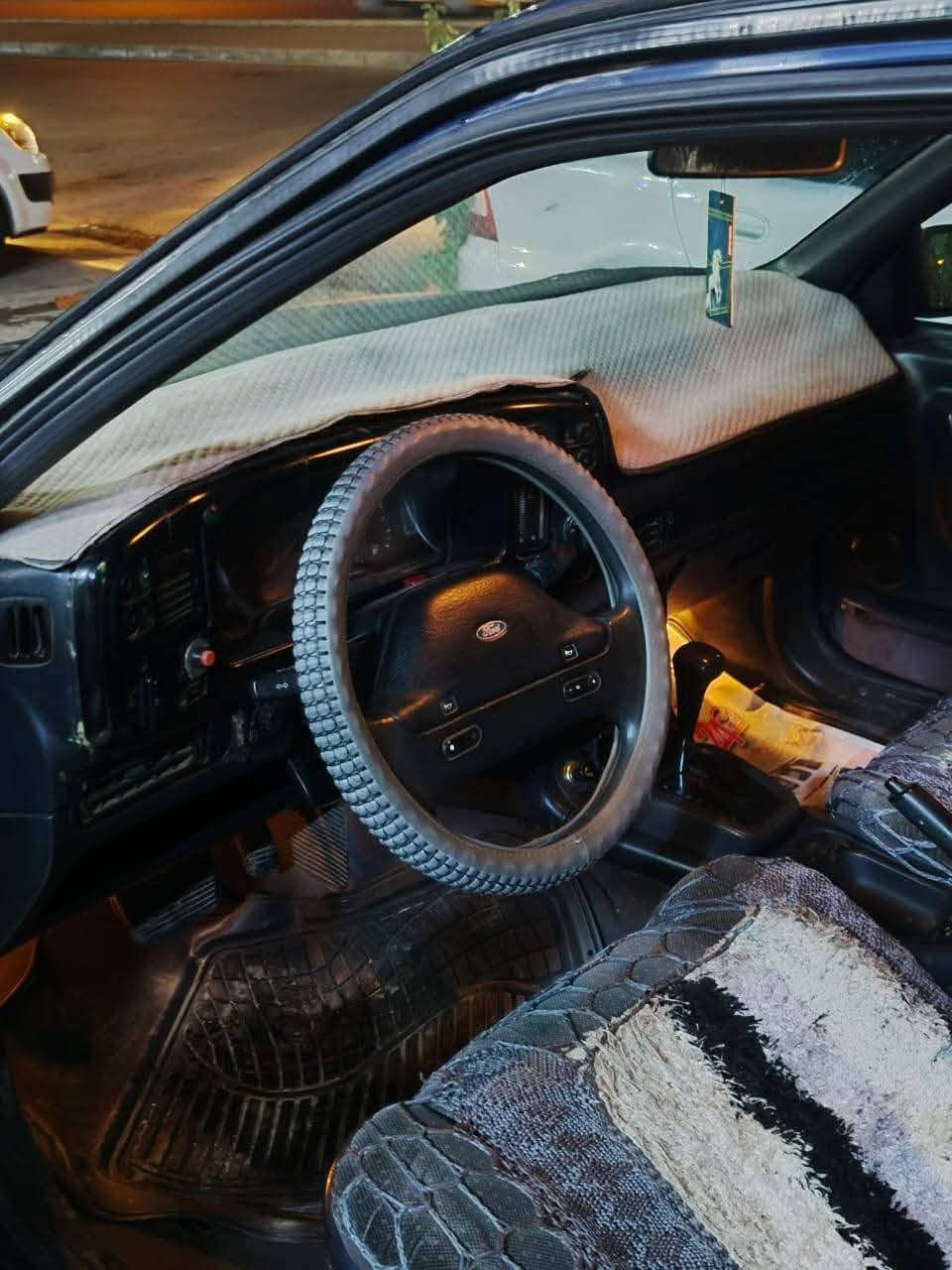السلام عليكم فورت اسكوريبو موديل 1991 بسمي محرك 6سلندر شرط التبريد والتدفئة شرط كير شرط المحرك و شرط الوكالة والتحويل   كابون بانزين مابيها  كهربائياتها كلها شغالة رقم اجنبي وسنوية ابسمي  مكاني  الموصل النمرود. السعر 20 وبيه مجال الاستفسار***********
