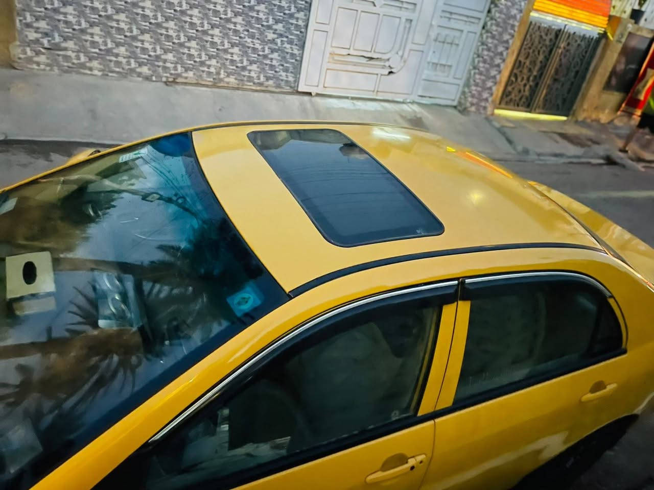 بيوايدي جي ثري • ٢٠١٦ • فتحة سقف
