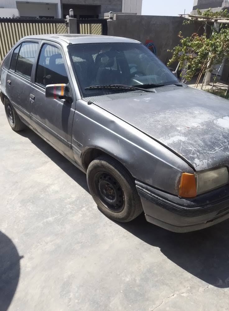 سياره كاديت للبيع موديل ١٩٩١محرك ١٦ محرك شويه صرف بي رقم موبايل *********** موقع شزراو كركوك, العراق
