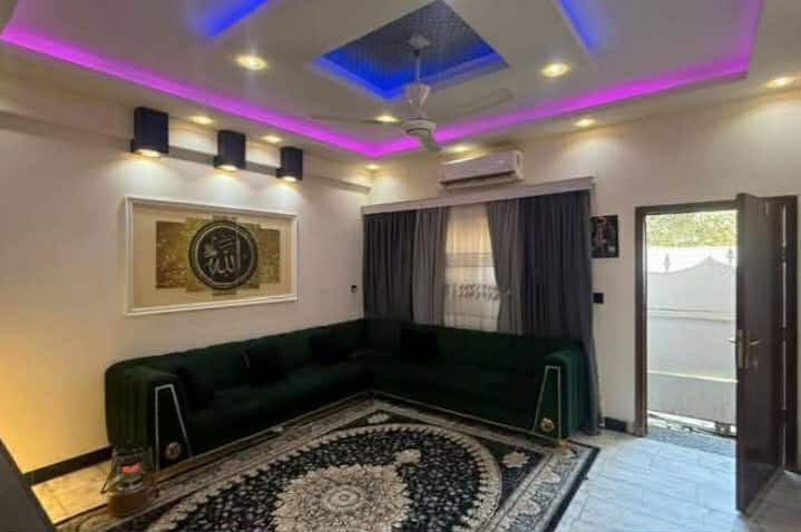 للبيع مشتمل سكن بمساحة 63م 🏦
📏 واجهة 5 * نزال 12.60
📍 زيونة محلة 710
يحتوي على 3 طوابق استقبال ومطبخ وحولي وخدمات و 4 غرف نوم

لمزيد من الاستفسارات الاتصال على الرقم الآتي:
☎️ *********** / شركة الجوهرة 💎
او زيارة موقع الشركة الكائن في:
📍 زيونة - محلة 710 - شارع القاعة الملكية - مقابل جسر الأمانة

🔍الشركة مجازة رسمياً من غرفة تجارة بغداد - إستثمر بأمان 🔎
🫆 نعمل بالنظام الإلكتروني الجديد (منصة عقاري) 🫆
📝 نستقبل كافة طلباتكم وعروضكم وعلى مدار الساعة ⏱️
"اتصل بالجوهرة والي تريده تبشره"💎
