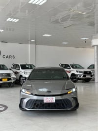 كامري هايبرد • ٢٠٢٥ • بدون صبغ