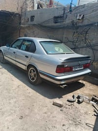 525iXيعني فور ويل سياره نضيفه جداً اي نقص مابيه اترايك المكه تبريد ثلج...