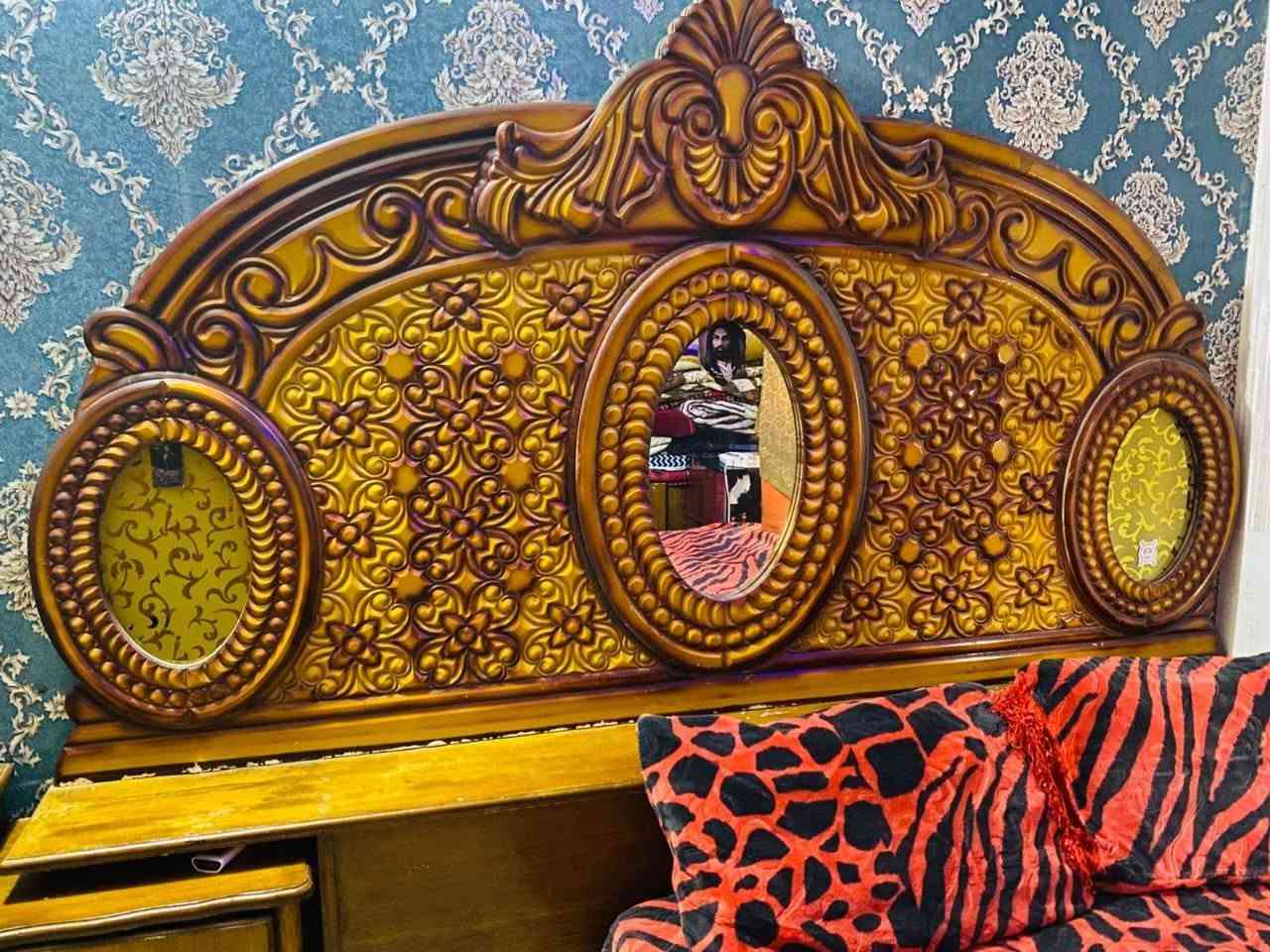 السلام عليكم اخون غرفة صاج عراقي غرفة حلوة بس مستعملة السعر 750 بيا مجال الطيبين العنوان بغداد حي النصر الرشاد الاستفسار والاتصال على الوتساب |***********
