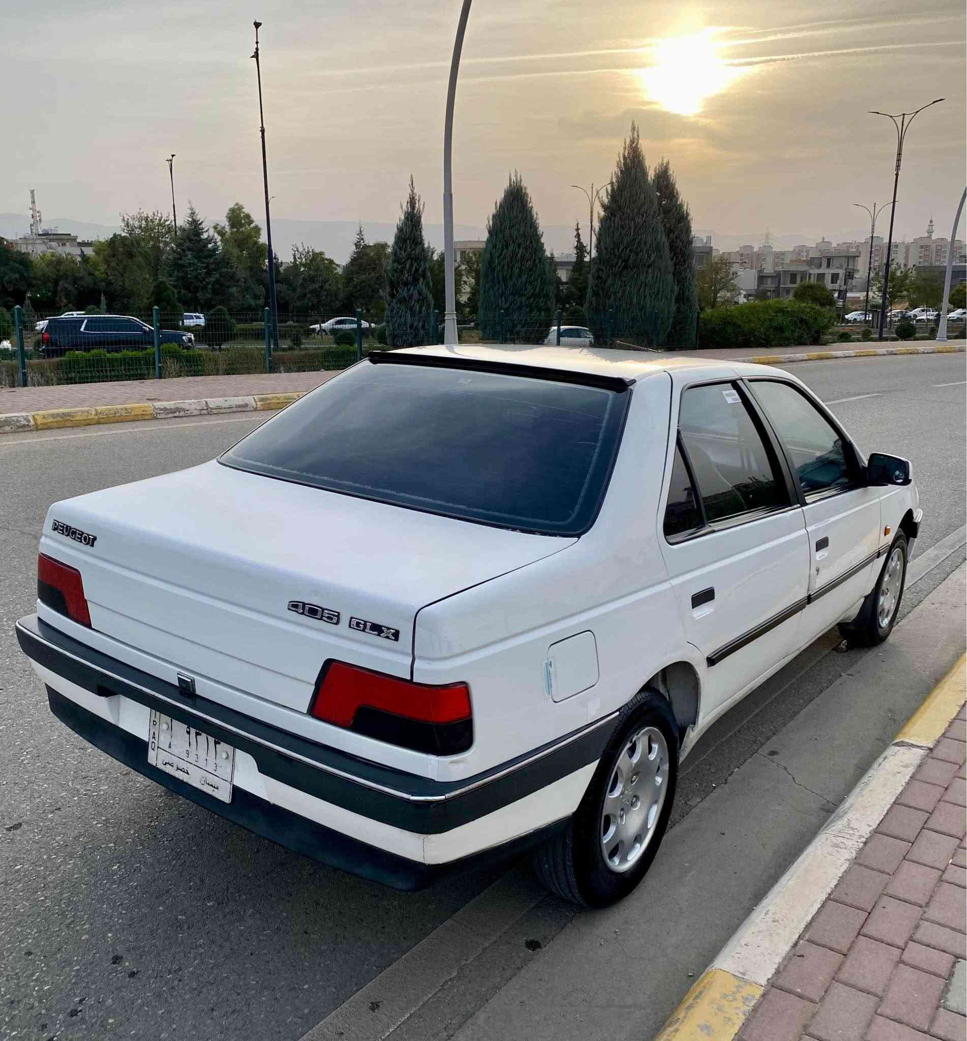 بيجو ٤٠٥ • موديل ٢٠١٢ • رقم جنوب