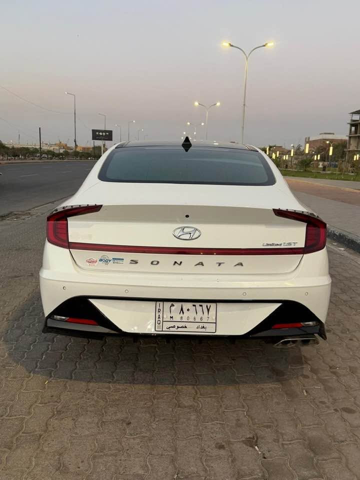 سوناتا 2021 امريكي كفاله
فول مواصفات لمتد بيها طخه بجاملغ الايمن كد اصبعين 
مكينه 1600 
السعر 152 وبيها مجال قليل
***********
