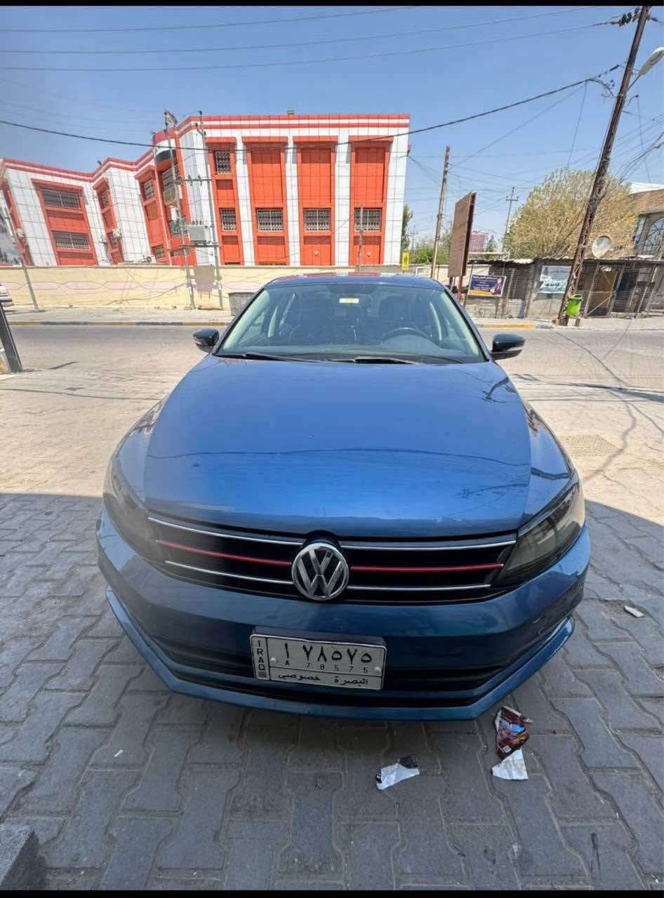 فوكس واكن جيتا ١٧ محرك ١٤٠٠ تيربو نضام اوتوماتيك وعادي وسبورت رياضي كير محرك تبريد وكل سياره سعر ١٠٠ وبيهه مجال انتصل ع رقم انامكلف بل نشر ‭***********‬ البصرة, العراق

نص مكتوب في الصور:
- 1 من 5