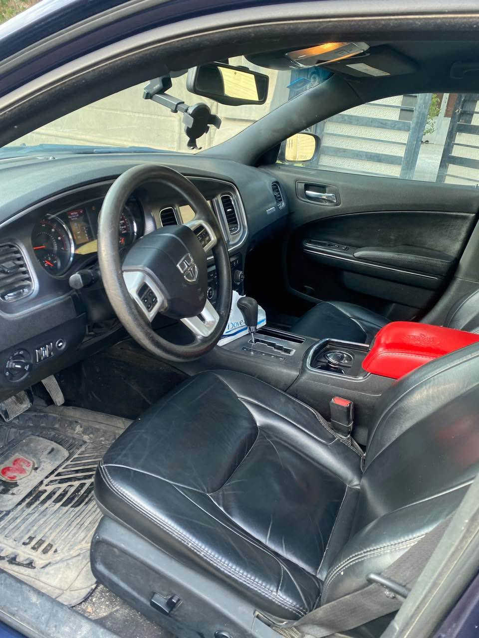 🚗 دودج تشارجر (Dodge Charger) للبيع 🚗
السيارة جاهزة ع اخر حباية 
 الموديل: 2013
 المحرك: 6سلندر 
 اللون: كحلي / أزرق غامق مميز
  السيارة ماشية:  170 km
 الضرر : جاملغين مبدلات نفس اللون وباب خلفي اصليات وبنيد صبغ 
 رقم بغداد باسمي 
📌 السعر: ١٣٠ وبيها مجال 
📍 المكان: ذي قار قضاء الرفاعي 
📞 للتواصل والاستفسار: [***********] الرفاعي, ذي قار
