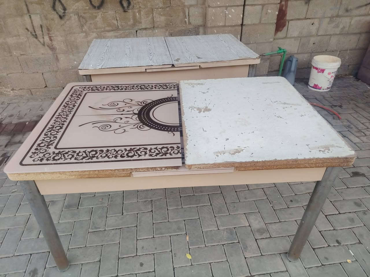 طاولة طعام • بغداد • على الفيس