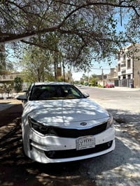 كيا اوبتيما وارد امريكي  موديل 2018  حادثها جاملغ خلفي  ويمي بيها جامل...