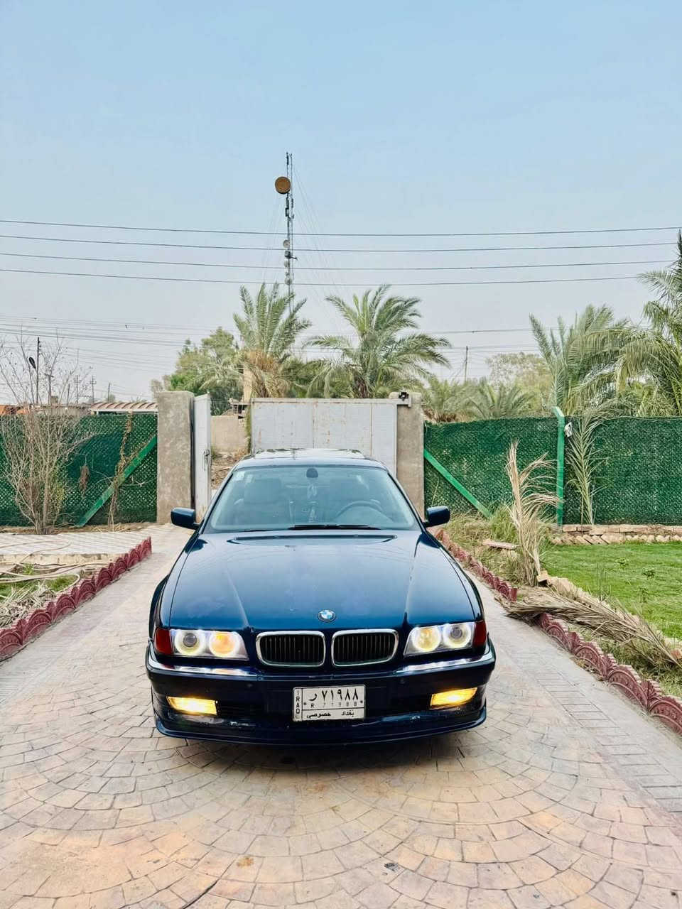 إسلام عليكم اخوان
BMW/F735/V8

سياره بلاديه بدون صبغ 
بيه صبغ نص چاملغ لخلفي اثر طخه 
وحالياً نفس لجاملغ بي طخه يحتاج تعديل 
سياره ينقصها ملاحضات (كماليه) وليس ميكانيك 
كير مكينه شرط 
كير تبترونك 3 وضعيات 
غرفه جلد رصاصي 
تحكم كشنات كهرباء 16 حركه 
إرباكات 14 
كشنات تتفئه 
صندوك شفط 
سلايت روف 
مانع نزلاق
حساس امامي خلفي 
رقم بغداد جديد مصفره هزه ورقم وغرامات 
وبيه مواصفات كثيره بعد 
اكرر سياره يحتاج له ملاحضات كماليه وليس ميكانيك 
مكان سياره بغداد نهروان 

***********
