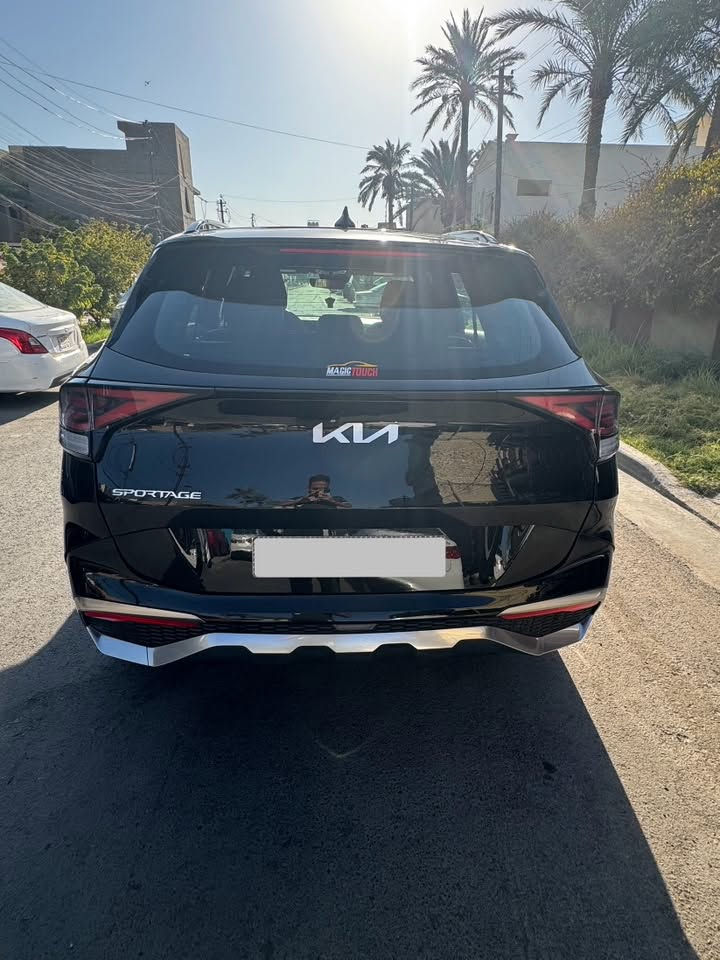 السلام عليكم 
كيا سبورتج موديل 2023 برستيج امريكي فول فول مواصفات بصمة بارنوما فتحة
2023 kia sportage-prestige
سيارة جديدة
وارد امريكي حادث خفيف جدا وموضح بالصور كلين يعني
مواصفاتها :-
gdi 2500 محرك .1
2. كير 8 نمر
3. ماشية km 31 كيلو
4. بانوراما
5 كامرات محطيه
5. بصمة : تشغيل - ابواب - صندوك
6. صندوك كهرباء
كشنات تدفئه و تبريد ولون احمر مميز
7. شاشة كبيرة على طول الدشبول دجتل كامل
8. كيجات الكترونية متغيرة حسب الوضعيات
9. انظمة القيادة : سبورت - سمارت - نورمال
10. كشنات جلد احمر
11. كراسي كهرباء فول تحكم مع كشن ميموري
12. اضواء ترحيب عند الاقتراب مع ترحيب داخلي عند الصعود او المغادرة
13. شحن وايرليس
14. منافذ تايب سي عدد 3 مع 2 في الكشنات ومنفذ يو اس بي ومنفذ جداحة
15. هاند بريك بصمة
16. اوتو هولد
17. كاميرات عدد 5 بزاوية 360 مع كاميرات بالاشارات الجانبية مع وضعيات مختلفة للكاميرات
18. فول رادارات امامية وخلفية وجانبية
19. تحديد مسار ذكي
20. قيادة أليه ذكية
21. نقطة عمياء
22. كروز سرعة
23. تبريد وتدفئة كشنات مع تدفئة ستيرن
24. سستم صوت هارمان كاردون
26. خزن كشن سائق ميموري وضعيتان
27 وضعيه تغير صوت المحرك
28. اشاير بالمري
29. تشغيل عن بعد
30. شاشة لمس متغيرة لتحكم الميديا او لتبريد
31. ستيرن فول تحكمات
32. السيارة مغطى بنانو سيراميك جديد ضد الاتربه
السياره مواصفات فول 1/1
السياره ب اسمي رقم بغداد الجديد تحويل ثاني يوم
للبيع فقط بدوون مراوس
السعر 235 ورقة
رقم واتس اب ***********
المكان بغداد
