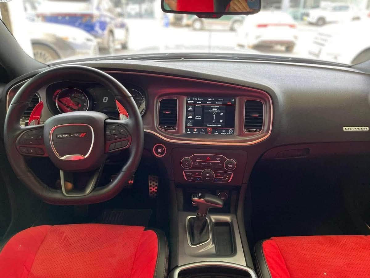 من رخصه الأدمن

دوج جارجر سكات باك . Scat Pack . 

المحرك : SRT . V8 . 6.4L . 🚀✈️

#موديل_2020

 #موصفات_SRT سكات باك 
                                  
* تحذير الخروج عن المسار . 
*  نقطة عمياء . 
* مكابح رياضية (برمبو) . اصلي. 
* لايت LED . 
كشنات شموا 
SRT
* كاميرا خلفية . 
* امكانية التحكم بوضعيات المقود كهربائيا . 
* كزوز سستم . SRT
كشنات حار بارد  
* حساسات امامي خلفي 
* ويل قياس 20 أنج 
* سستم صوت ALPINE . 
* تشغيل عن بعد . 
* ذاكرة لحفظ وضعيات الجلوس 3 
* المقاعد الأمامية تبريد وتدفئة . 
* المقاعد الخلفية تدفئة . 
* نظام خرائط GPS . 
* شاشة كبيرة قياس 8.4 أنج اوپشنات SRT 
* تدفئة ستيرن . 
* كير شفتر بالستيرن . 
* جناح خلفي .  . 
* محدد سرعة 

#ربع_جملغ_امامي_صبغ  بدون دواخل. ايربك مرجع بلادي شركة اصلي شرط 

#ماشي_7_الف شرط 

#سيارا_ستوك_علا_وضعا_بلادي_شركة شرط 

#سيارا_نضيف_كلش_بدون_مصرف_بدون_نقوصات شرط 

#سعر_215_ورقه_بي_مجال 

#مكان_اربيل 
 
رقم الهاتف:***********
