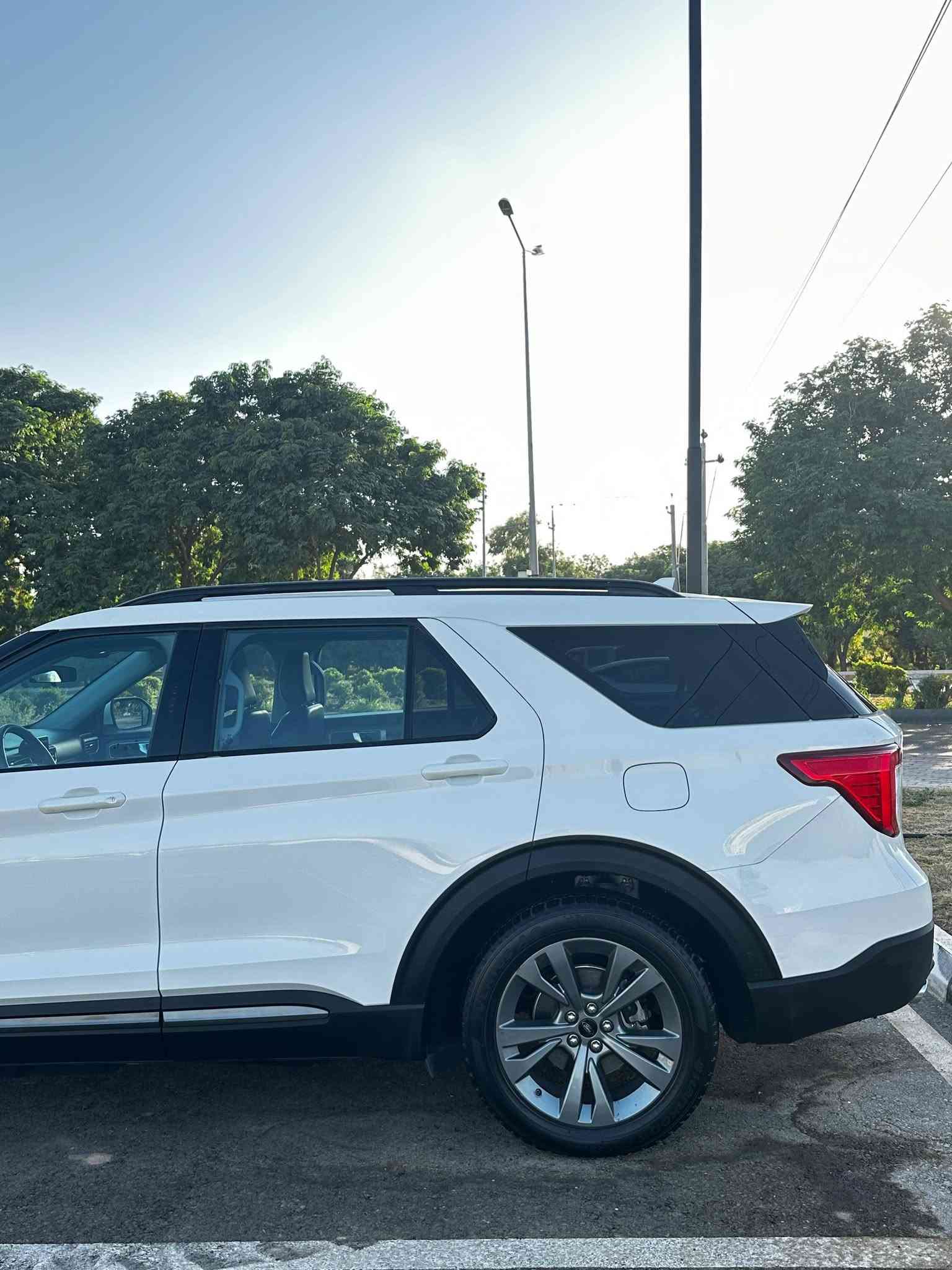FORD EXPLORER 2021 XLT
بِسْمِ اللهِ الرَّحْمَنِ الرَّحِيْم 
عربي / كوردی 
عربي 
فورد اكسبلورر موديل ٢٠٢١ وارد امريكي كلين تايتل بدون صبغ فقط مكان واحد PDR بدون دواخل بدون أرباك أماميه صورة الحادث والسونار موجود بصور ماشي ( ٦٥ ) ألف ميل كير والمحرك بشرط رقم اربيل سنوية و هزة جديد حتى ( ٢٠٢٩ ) سيارة جاهزة و بدون نقص .
المحرك : ٤سلندر- تيربو - حجم : ٢٣٠٠ - قوة : ٣٠٠ حصان 🐎 .
رقم الشاصي : (1FMSK7DH1MGA82423)
مواصفات ( XLT )
١-رادار أمامي         ٢-٧راكب 
٣-لایت زنون          ٤-داخل VIP 
٥-لايت أوتو           ٦-٣قطع تبريد 
٧-قفل تلقائي         ٨-فوليوم
٩-جام أوتو           ١٠-بصمة
١١-٦مود قيادة        ١٢-تحدید سورعة
١٣-كشن كهرباء      ١٤-حاسة خلفي 
١٥-بگلايت ليد        ١٦-كاميرا
١٧-مود تراکشن      ١٨-قفل تلقائي
١٩-كود أبواب        ٢٠-لايت ليد 
٢١-بلاجكتور         ٢٢-ابواب بصمة
٢٣-كشن جلد         ٢٤-كير ماوس 
٢٥-مسجل شاشة   ٢٦-گيچ اليكتروني
٢٧-كشن هيتر       ٢٨-ويل 20 
٢٩-مود أوتوبان    ٣٠-شغال
٣١-رادار جانبي     ٣٢-مود sport 
٣٣-داخل کریمي     ٣٤-ستيرن هيتر 
٣٥-مود أوتوهولد   ٣٦-بريك بصمه
٣٧- کشن مساج     ٣٨-مود eco
٣٩-بلاك ايدشن     ٤٠-اوتو ستارت ستوب.
مكان : كلار - سليمانية 
سعر : ( ٢١٥ ) ورقة 💸 
رقم تلفون : 
       واتساب 
          📥
  ( *********** )
 ( *********** )
كوردی 
فۆرد اکسپلۆرر  مۆدێل 2021 وارد ئەمریکی کلین تایتڵ تەنها یەک پەڵە PDR هەیە بێ ناوگرتن بێ ئێرباگی پێشەوە سۆنەر و وێنەی حادیسەیم داناوە ( 65 ) هەزار ميل ڕۆیشتوە گێڕ و مەکینەی بەشەرت ڕەقەم هەولێر سەنەوی و هەزەی نوێیە تا (2029 ) سەیارەیەکی خاوێن و بێ مەسرەفە .
مەکینە : 4بستۆن - تۆربۆ - قەبارە : 2300 - هێز : 300hp 🐎 . 
ڕەقەم شاسی : (1FMSK7DH1MGA82423)
مواسفات ( XLT  )
1-ڕاداری پێشەوە    2-تەحدید سورعە 
3- 7نەفەری           4- لایت زینۆن 
5-ڤۆلیۆم               6- 3مەقعەد تەبريد 
7- لایت ئۆتۆ          8-جام ئۆتۆ 
9-کوشین کارەبا     10- 6مۆد لێخوڕین 
11-مۆد تراکشن     12-ئاوێنە ڕادار
13-بەسمە             14-ویل 20 
15-لایت لید          16-کامێرا 
17-قوفڵی زیرەک   18-بەگلایت لید 
19-کۆدی دەرگا      20-حاسەی دواوە 
21-بلاجکتۆر         22-دەرگا بەسمە 
23-شغال              24-گێر ماوس 
25-کوشین هیتەر   26-گێچ ئەلیکترۆنی 
27-شاشە گەورە     28-كوشین جلد 
29- ئۆتۆ هۆڵد        30- برێک بەسمە
31-سوکان هیتەر    32-مۆدی sport 
33-ناوکرێمی         34-سندوق شەفت
35-مۆدی ئۆتۆبان   36-کوشین VIP
37-کوشین مەساج  38-مۆد eco 
39-بلاک ئیدشن       40-ئۆتۆ ستارت ستۆپ .
شوێن : کەلار ـ سلێمانی 
نرخ : ( 215) گەڵا 💸 
ژ.م :   واتساب
            📥
 ( *********** )       ( *********** )
