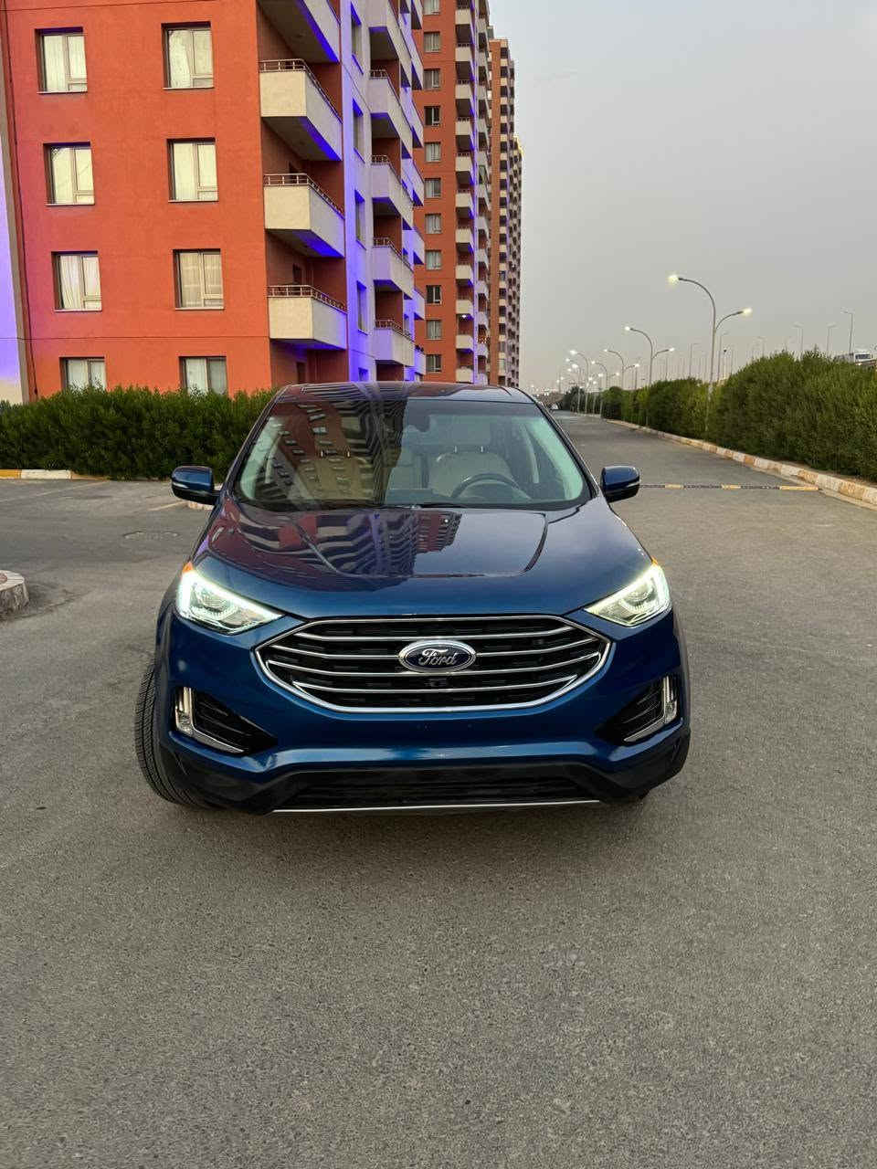 🔥 للبيع: فورد إيدج تيتانيوم (Ford Edge Titanium) موديل 2023 🔥
📌 التفاصيل العامة:
النوع: فورد إيدج (Ford Edge)
الفئة: Titanium (تيتانيوم - أعلى فئة)
الموديل: 2023
اللون: أزرق ملوكي مميز
العداد: 28,500 ميل فقط
✨ حالة السيارة:
البودي / الصبغ: صبغ باب خلفي جهة اليمين فقط.
الجاهزية: بقية السيارة مكفولة بشرط الفحص وبحالة ممتازة جداً.
⚙️ أبرز المواصفات (فول مواصفات Titanium):
نظام دفع رباعي (AWD).
داخلية جلد أوف وايت / بيج مميزة جداً بحالة الشركة مع نقشات التيتانيوم.
الشاشة العمودية العملاقة الحديثة مع تدعم Apple CarPlay و Android Auto.
نظام الملاحة والتكييف والتحكم الكامل من الشاشة.
مرايا جانبية تحتوي على رادار النقطة العمياء (Blind Spot).
كاميرا خلفية وحساسات توقف.
إضاءة LED كاملة (أمامي وخلفي مع كشافات).
بصمة تشغيل ودخول ذكي بدون مفتاح.
ويل ألمنيوم حجم كبير بلادي خاص بفئة التيتانيوم.
💰 السعر المطلوب: 171 ورقة ($17,100)
كفالة رقم: 15 ورقة 
📍 الموقع: [اربيل]
📞 للتواصل والاستفسار: [***********] يتوفر واتساب أربيل, العراق
