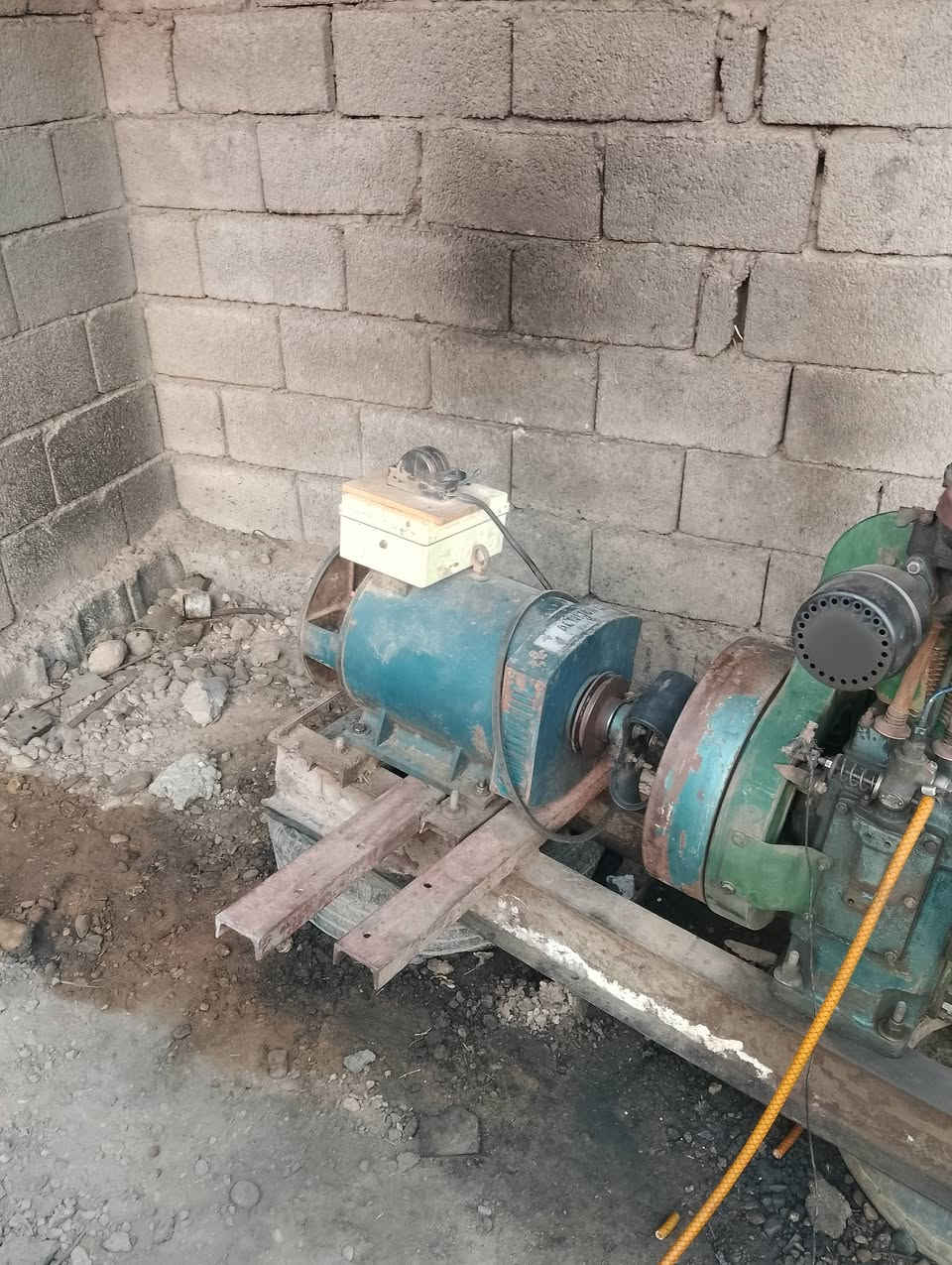 السلام عليكم موتور هندي 10 حصان مولده سبعه ونص موتور جديد لا صرف ولا بخار مقفول السعر 550 المكان ديالى كنعان بيع مستعجل وبي مجال بالسعر***********
