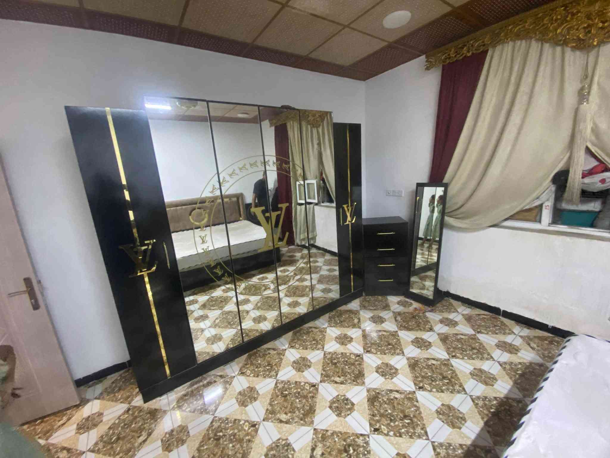 غرف نوم • مستعملة • توصيل ونقل