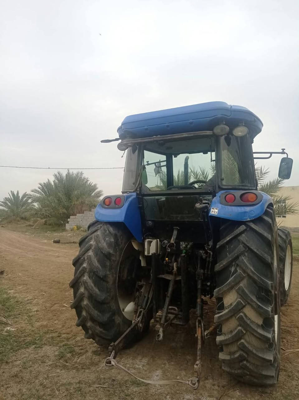 نيوهولند • موديل ٢٠١٣ • ماشيه ٤٩٠٠