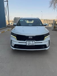سورنتو خليجي   2022 للبيع مكفوله فقط طخات بسيطه وتم معالجتها بالصبغ لغ...