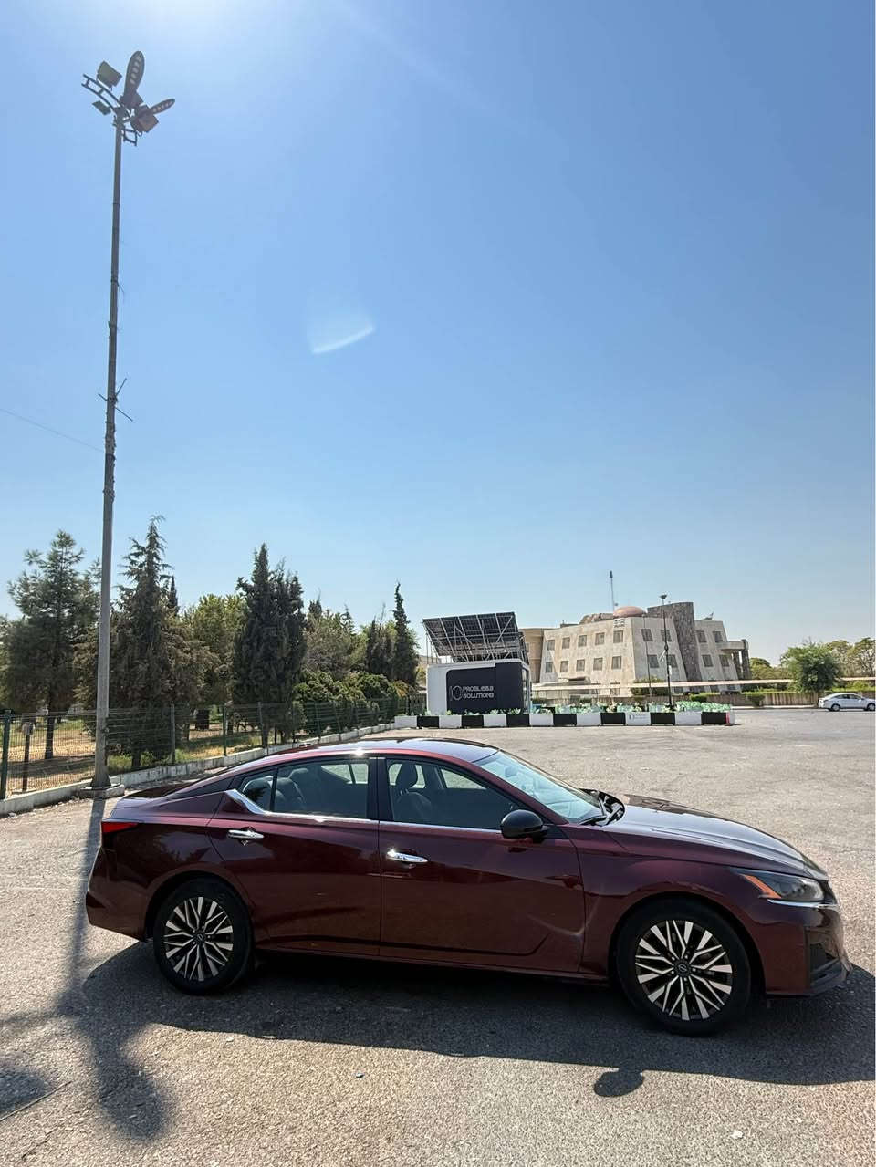 Nissan Altima SV  2025
جاملغ و بونیت سبوغ بدون دواخل
ارباک ستیرن تاک راجع بلادی 
٣٢ الف ماشیة 
سعر 148$
*********** واتساب موجود 
مکان اربیل أربيل, العراق
