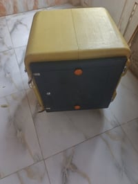صندوق دلفري • مستعمل شهر • للبيع