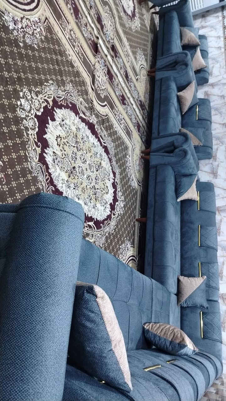 سلام عليكم من رخصه مدير الكروب المحترم
تخم ديوان كورنر قياس ١٤ متر ونص ٢٠ مقعد لون نيلي حبري فاتح مطعم ب بيجي تفصال خشب بلوك اسود كله الثقيل خالي من ال ان دي اف سفنج مضغوط مميز أول طبي بولستر قماش كتان ناعم تركي ضمان حقيقي ٥ سنوات جديد شغلنه معمل استفسار *********** متوفر واتساب اهلا وسهلا

