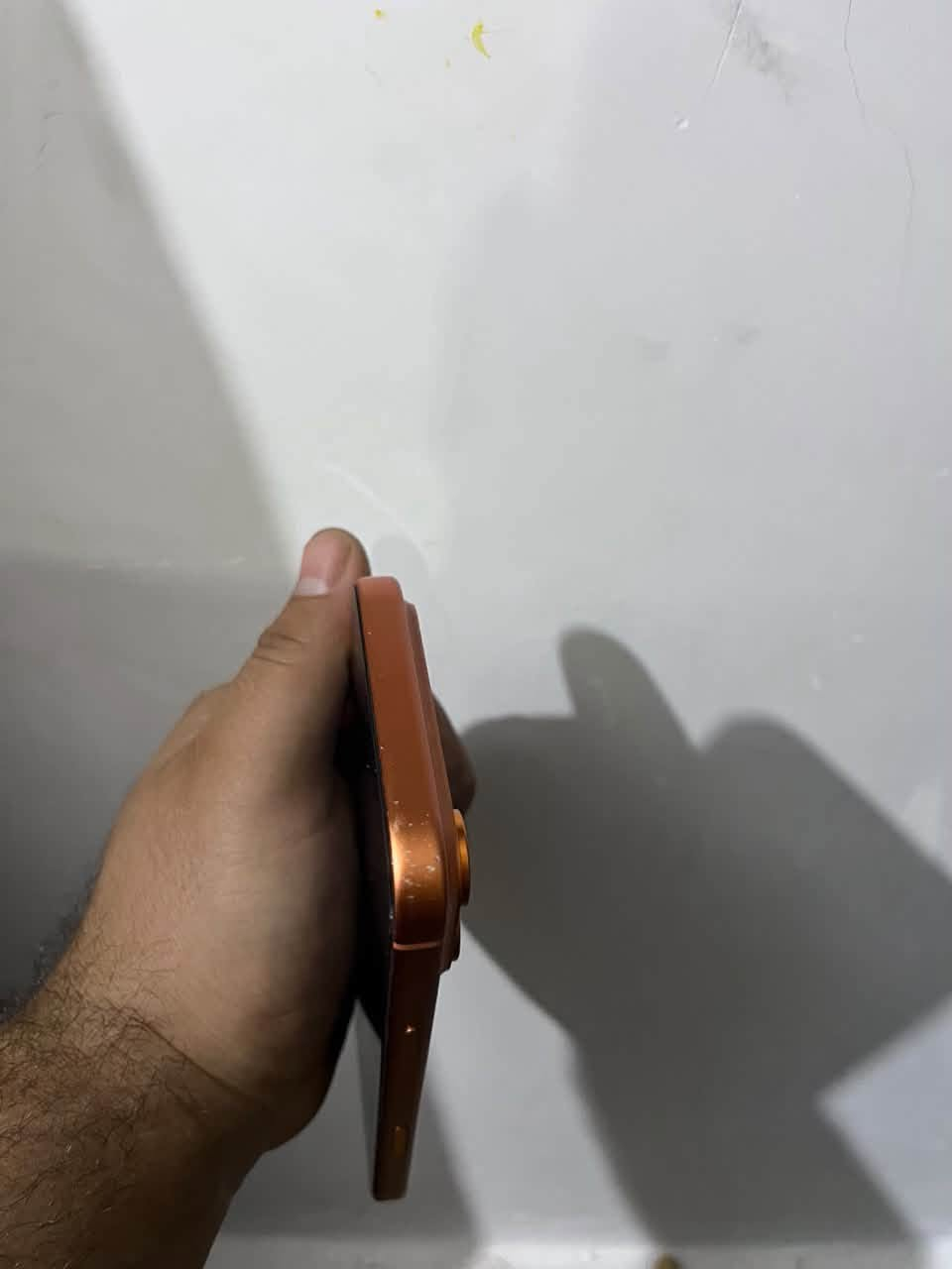 سلا عليكم ايفون 14بر ماكس شاشه اصليه بطاريه اصليه 78  مبدل شرق اوسط شاصي 17 طبق الاصل حته دكمة جانبية شغالة تلفون بلادي و نظيف سعرة 650 عنوان بغداد بوب شام رقم *********** بي واتساب

نص مكتوب في الصور:
- حول الاسم Abdlluah.ahmed إصدار iOS 26.5 اسم الطراز iPhone 14 Pro Max رقم الطراز MQ8A3CH/A الرقم التسلسلي M2P4YNVNVG انتهت صلاحية التغطية سجل تاريخ القطع والخدمة الأغاني 0 الفيديوهات 1,458 الصور 3,385 التطبيقات 50 السعة 256 غ.ب. متوفرة 151.92 غ.ب.
- حالة البطارية والشحن رسالة مهمة حول البطارية حالة بطاريةك متدنية جدًا. يمكن أن يبدل أحد مزودي خدمة Apple المعتمَدين البطارية لاستعادة الأداء والطاقة القصويين. العثور على خيارات الخدمة... الحد الأقصى للقدرة 78% هذا قياس لققدرة البطارية مقارنة بقدرتها عندما كانت جديدة. قد تتسبب القدرة المنخفضة بتقليل ساعات الاستخدام بين عملية الشحن والأخرى. أقصى قدرة للأداء ستساعد الأنظمة المضمنة في النظام والمكونات في تخفيف آثار الأداء التي قد تلاحظها أثناء التقدم الكيميائي في عمر بطارية iPhone. شحن البطارية المحسن للحد من استنزاف عمر البطارية، يتعلم الـ iPhone من عادات الشحن اليومية، بحيث ينتظر ولا يتجاوز 80% حتى يحين موعد حاجتك إلى استخدامه. الشحن بالطاقة النظيفة في منطقتك، سيحاول iPhone التقليل من البصمة الكربونية من خلال انتقاء وقت الشحن الذي تتوفر فيه كهرباء فيه كهرباء بانبعاثات كربونية منخفضة. يتعلم iPhone من عادات الشحن اليومية، بحيث لا يشحن بالكامل حتى يحين موعد حاجتك إلى استخدامه. معرفة المزيد...