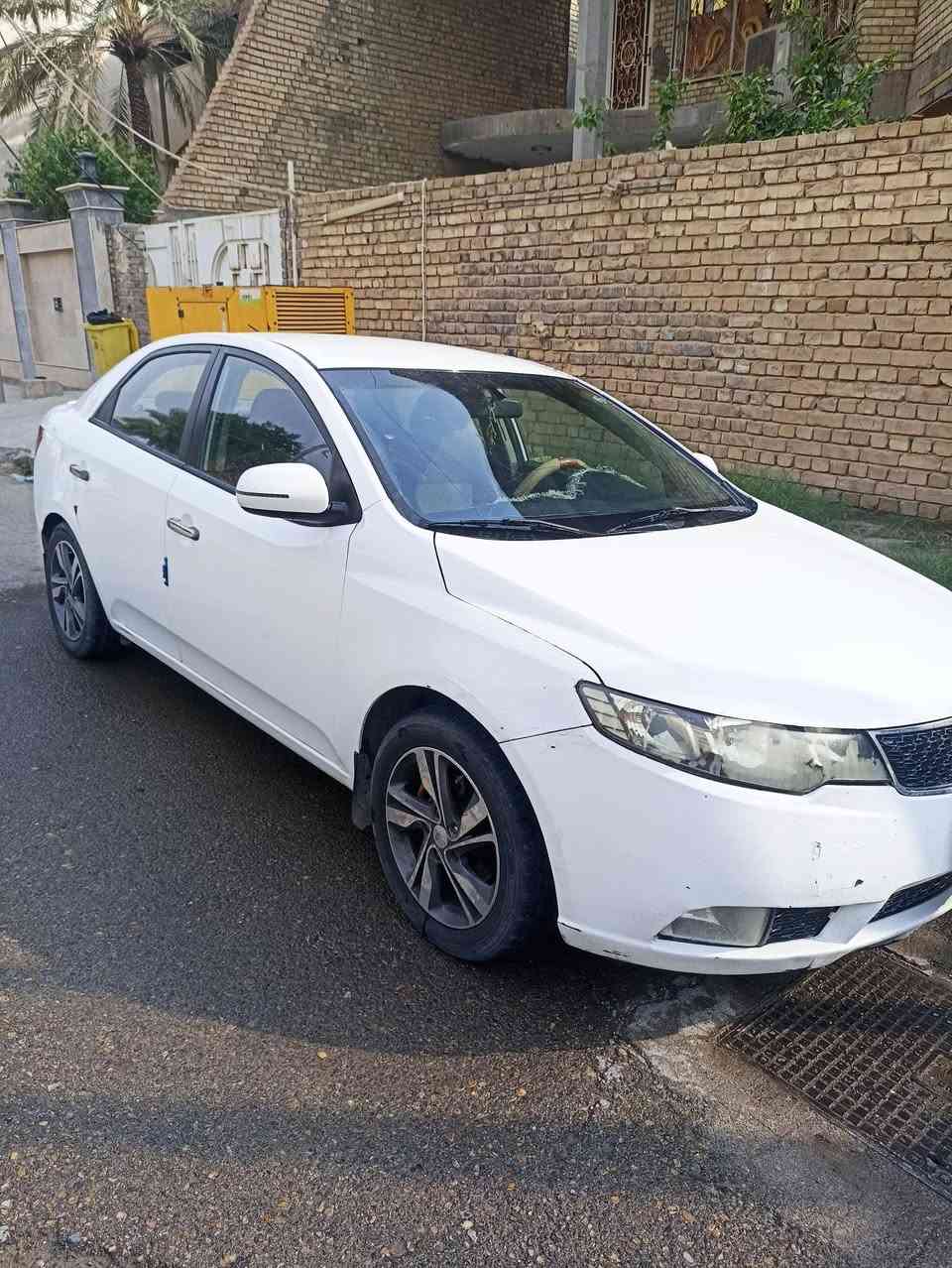 السلام عليكم
للبيع سيراتو موديل 11 بيها قطع صبغ وبيها شوي بارد
السعر ب80 وباقي التفاصيل اتصل وتدلل بيع مستعجل
اتصل ***********
