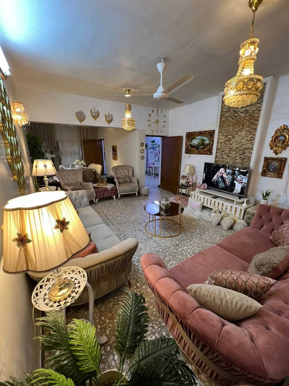 حي الغدير بغداد الجديدة • ٢١٣م • كراج كبير